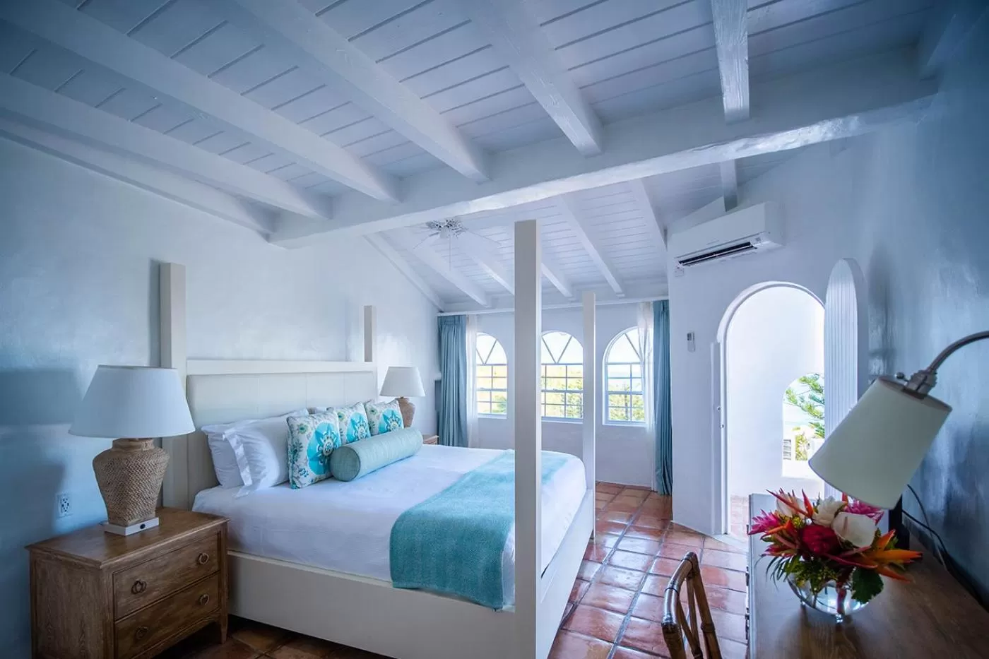 Bed in Windjammer Landing Resort and Residences