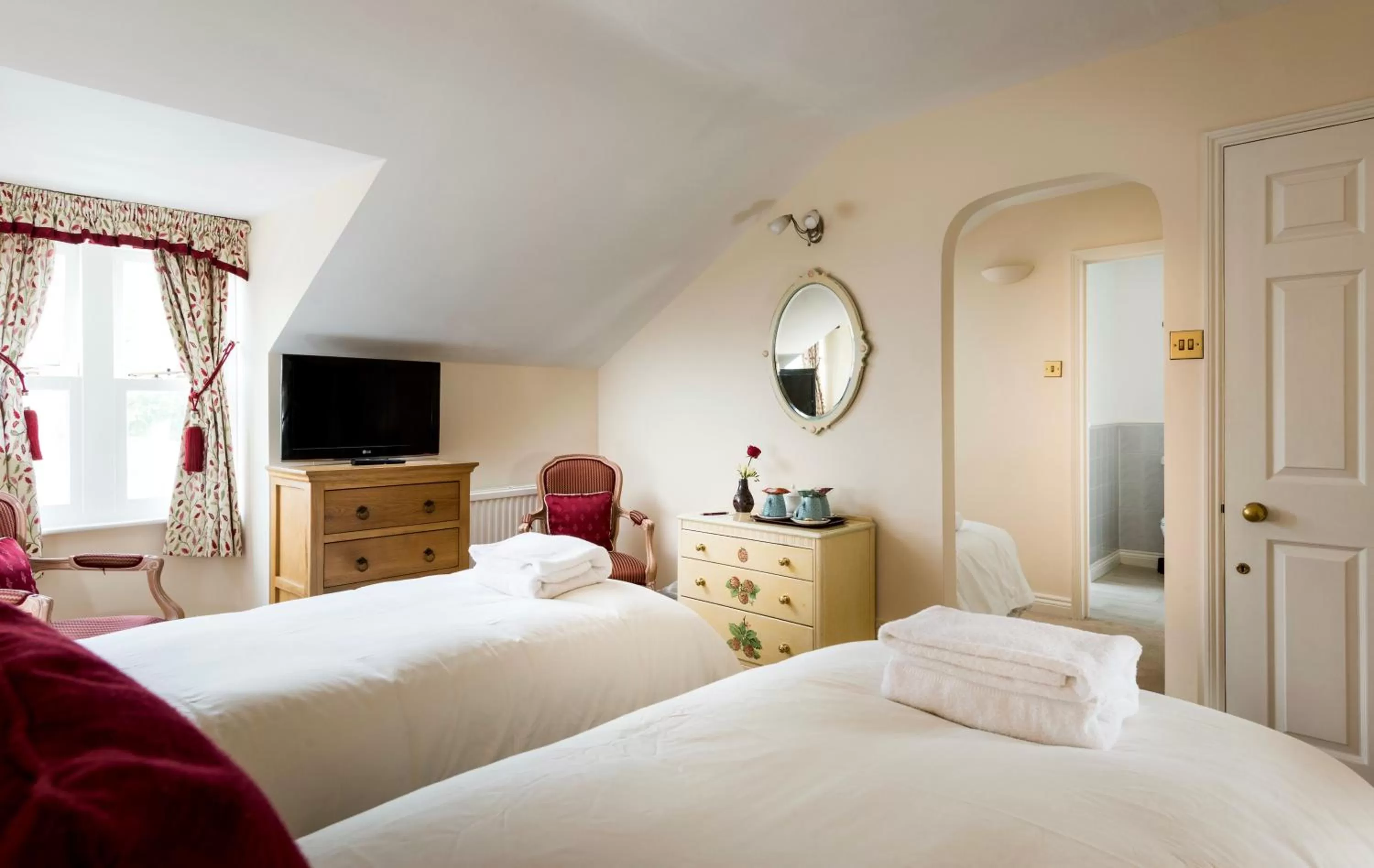 Property building in 23 St Mary's