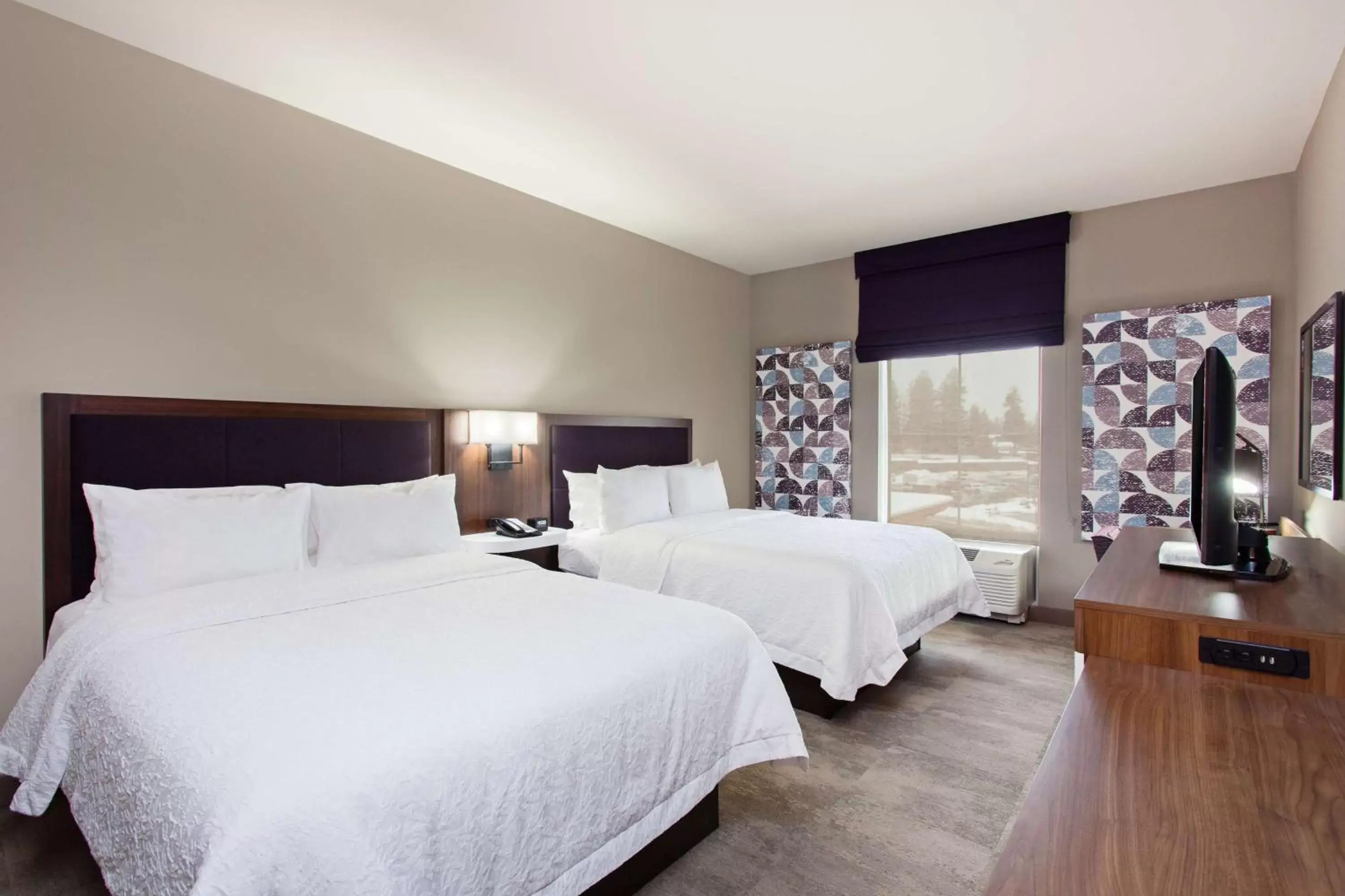 Bedroom, Bed in Hampton Inn & Suites Leavenworth