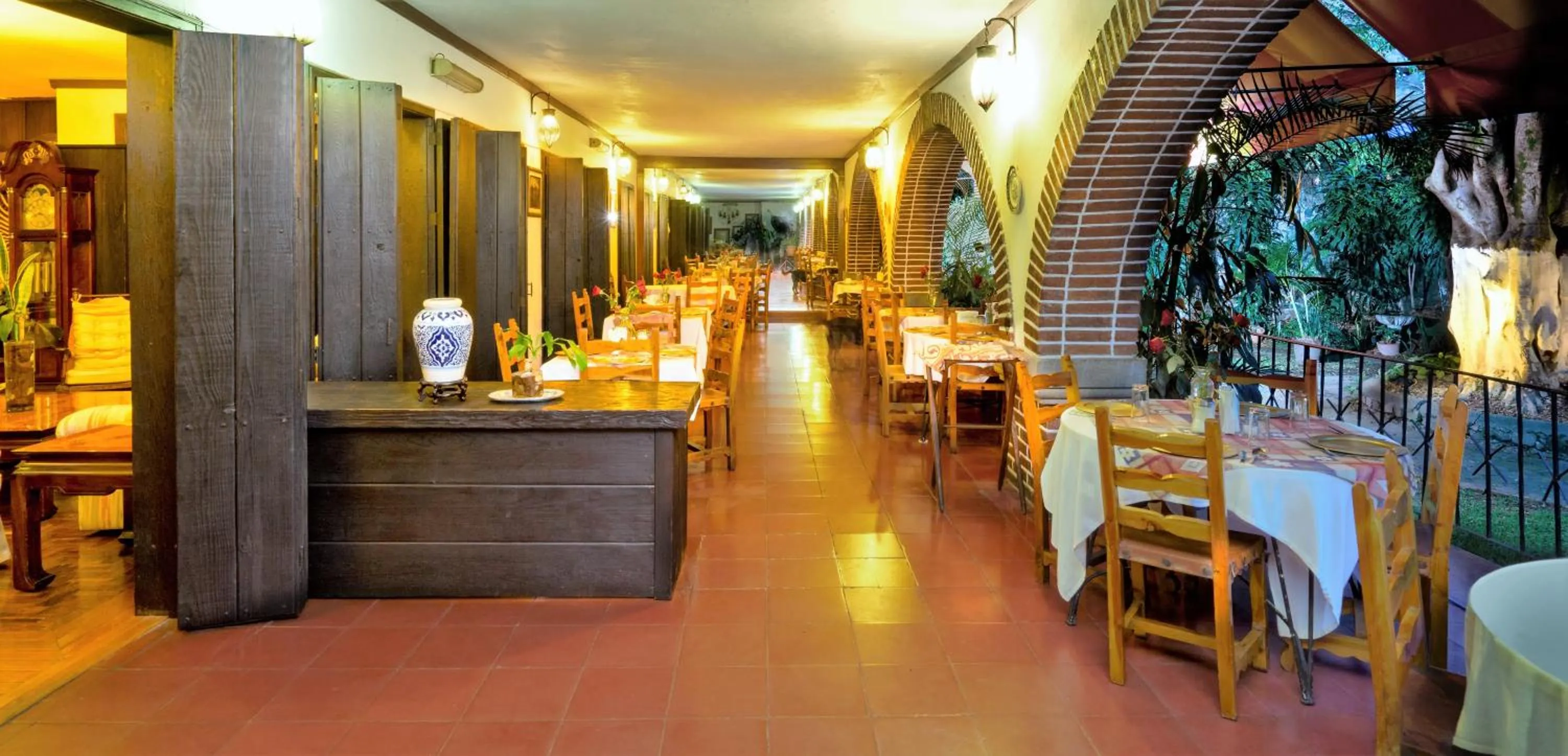 Restaurant/places to eat in Hotel San Angelo