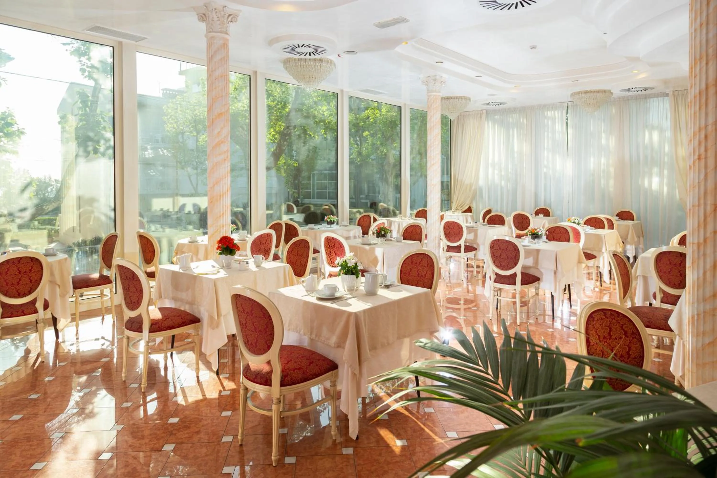 Breakfast in Hotel Gallia Palace