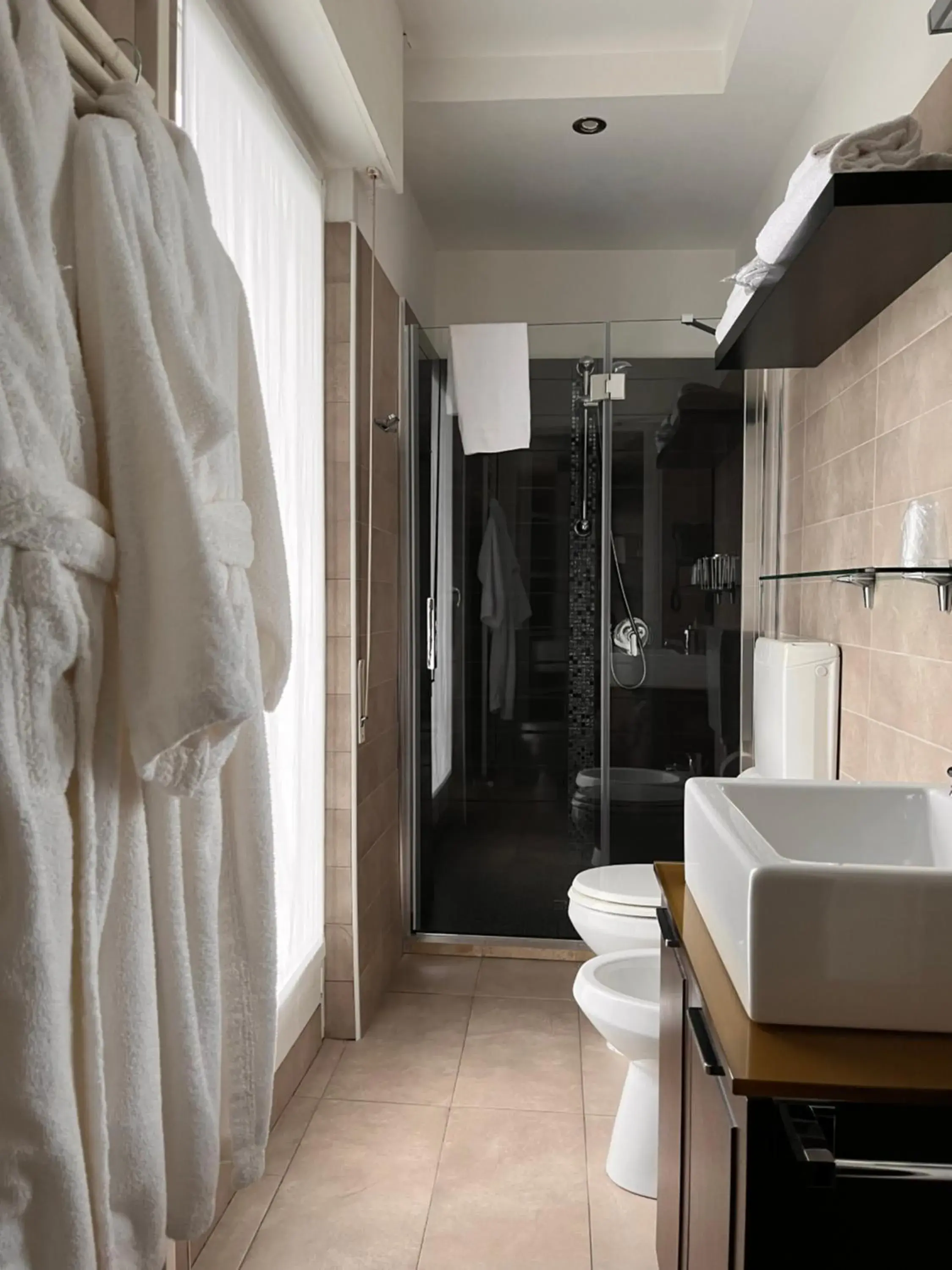 Bathroom in Hotel Isola Verde