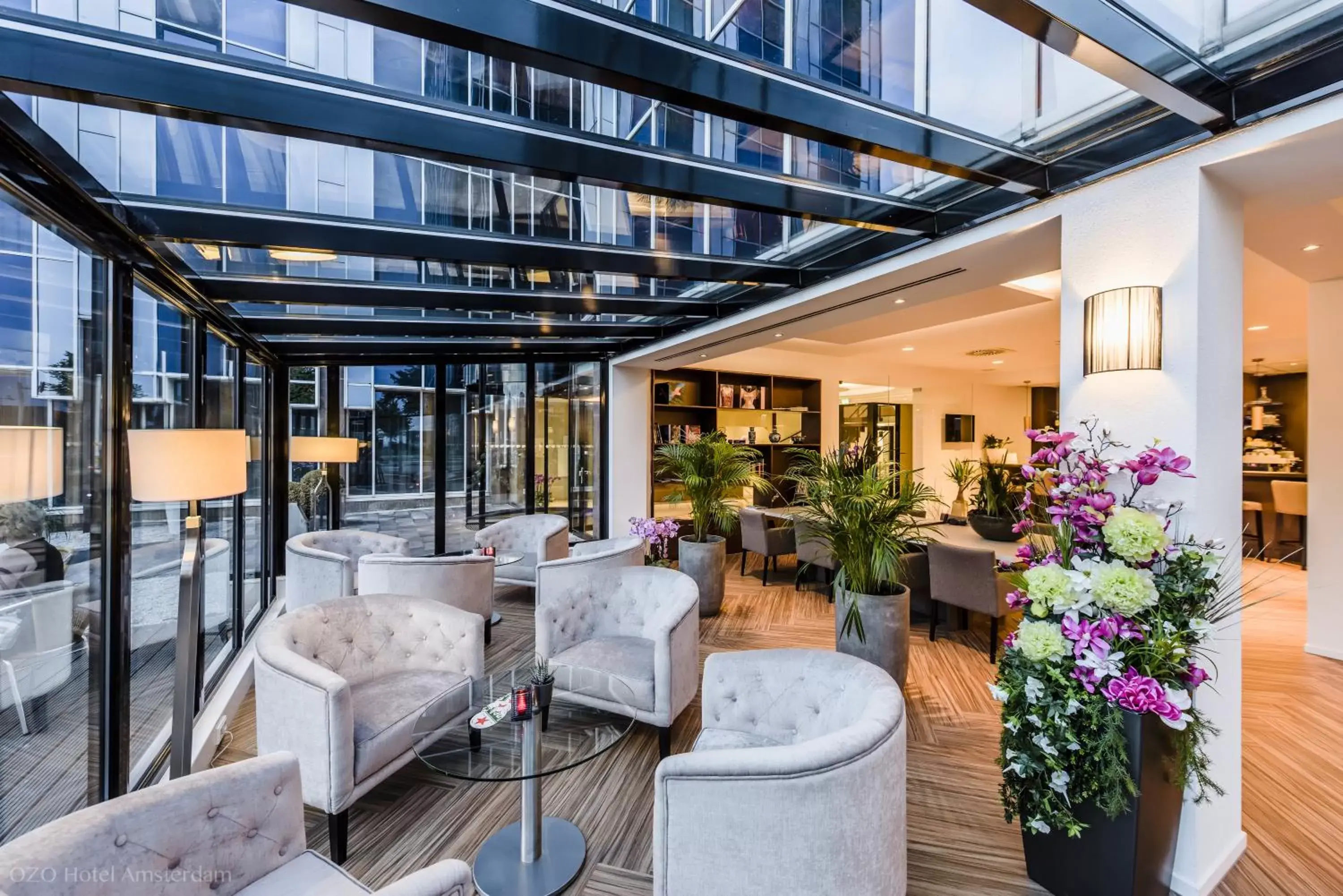 Lounge or bar in OZO Hotels Arena Amsterdam