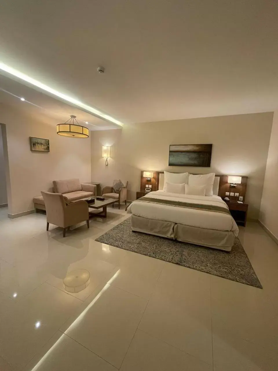 Bed in Best Western Plus Buraidah Bed in Best Western Plus Buraidah