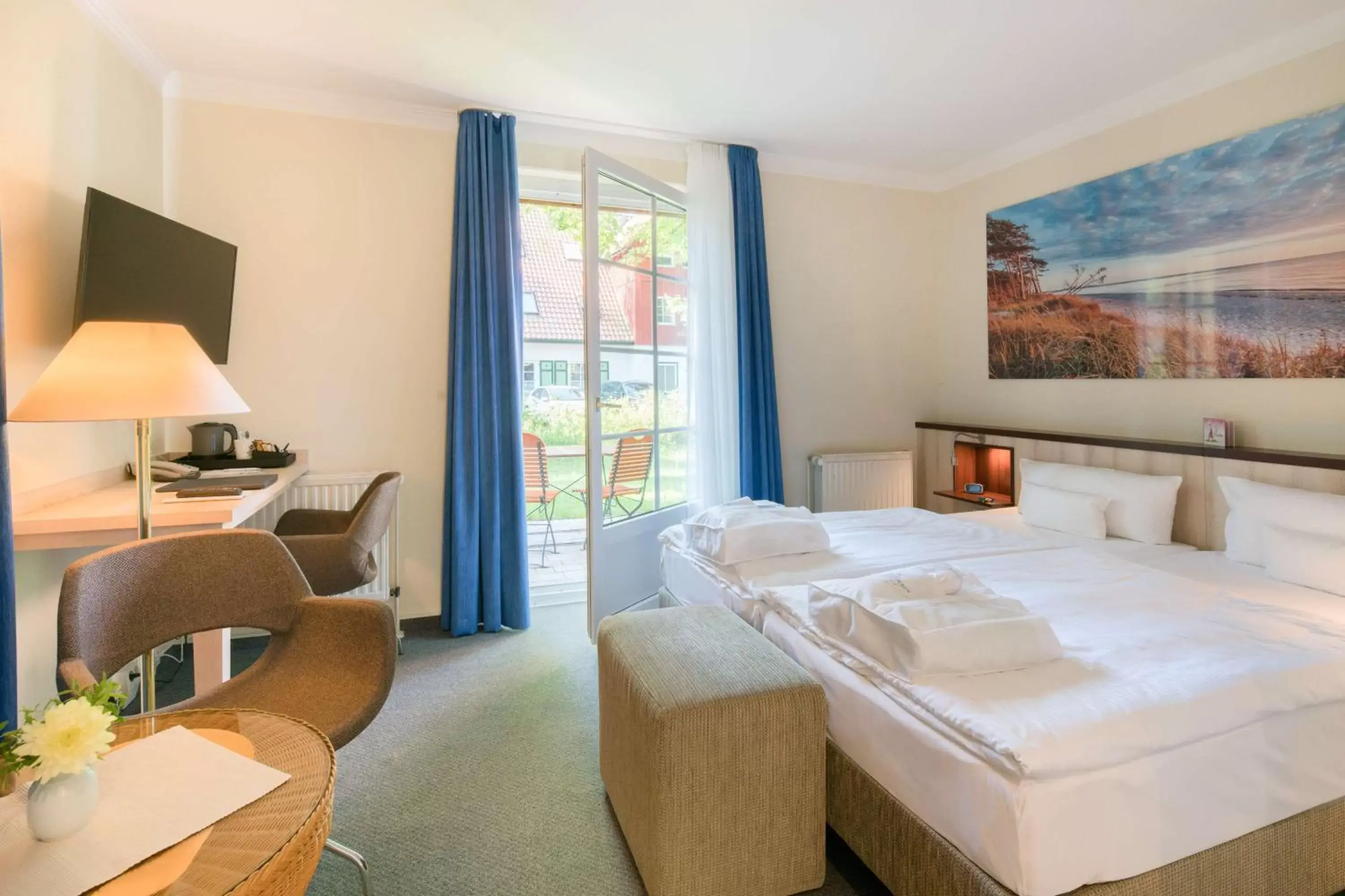 Photo of the whole room, Bed in Best Western Plus Ostseehotel Waldschloesschen