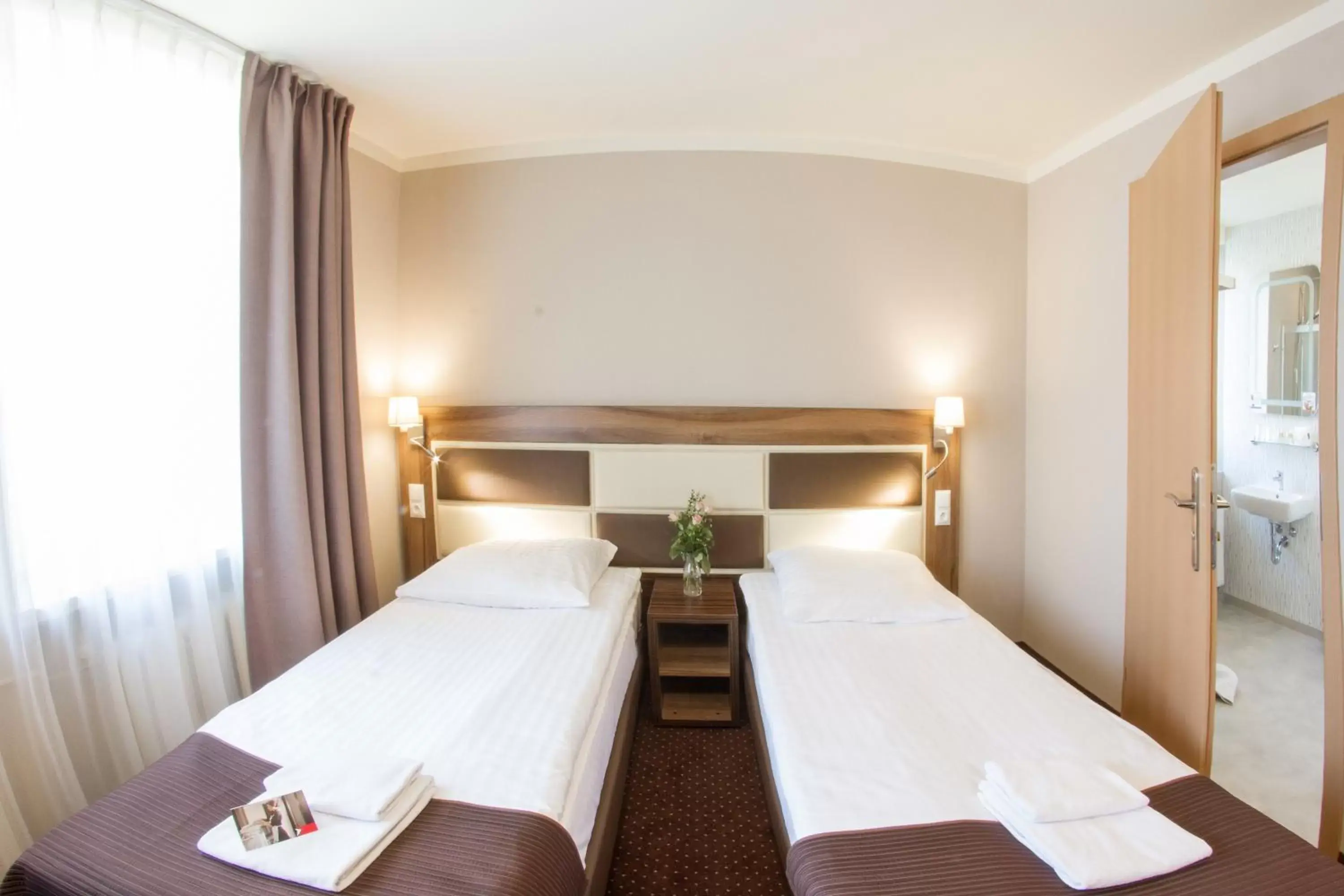 Bed in Hotel Diament Zabrze - Gliwice