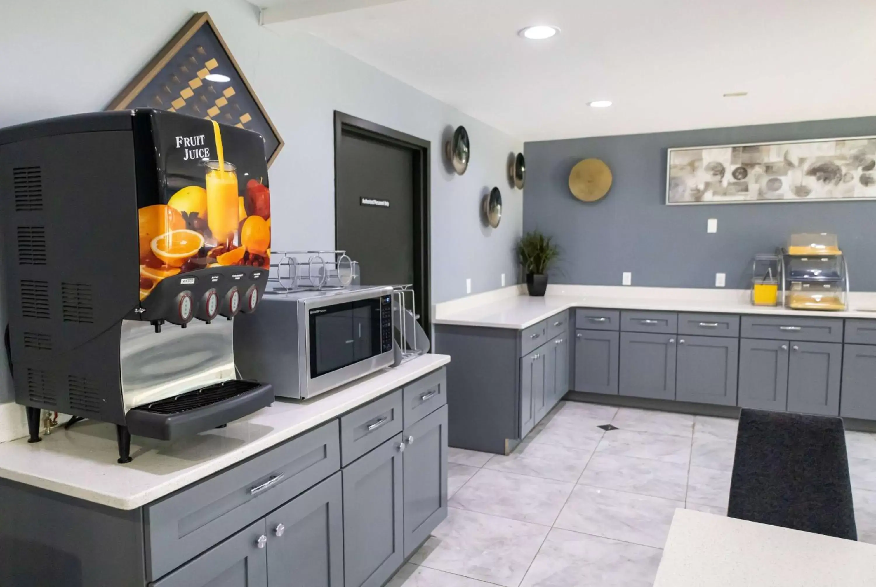 Restaurant/places to eat in Days Inn by Wyndham College Park Atlanta Airport South Restaurant/places to eat in Days Inn by Wyndham College Park Atlanta Airport South