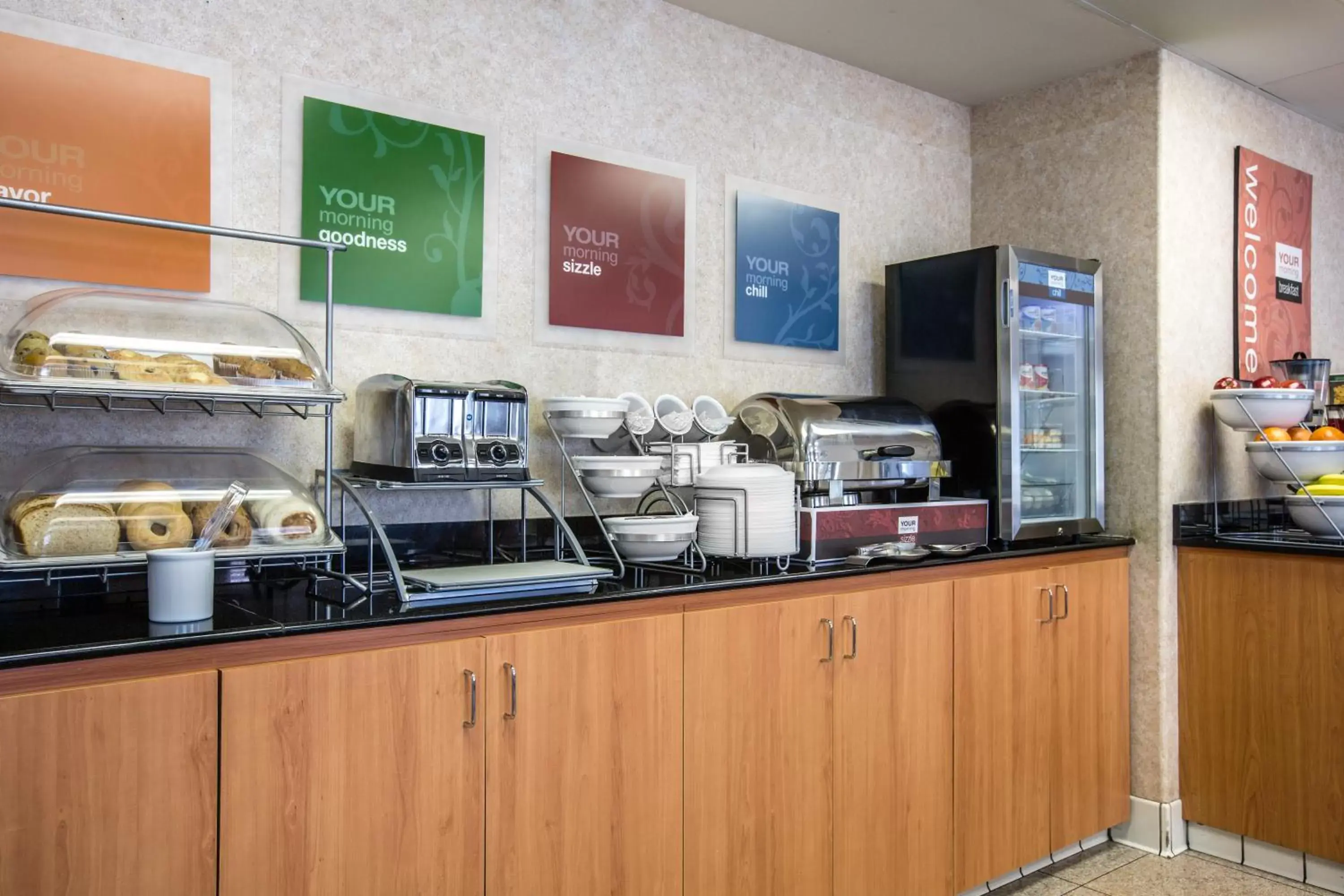 Breakfast, Restaurant/Places to Eat in Comfort Suites Victorville-Hesperia