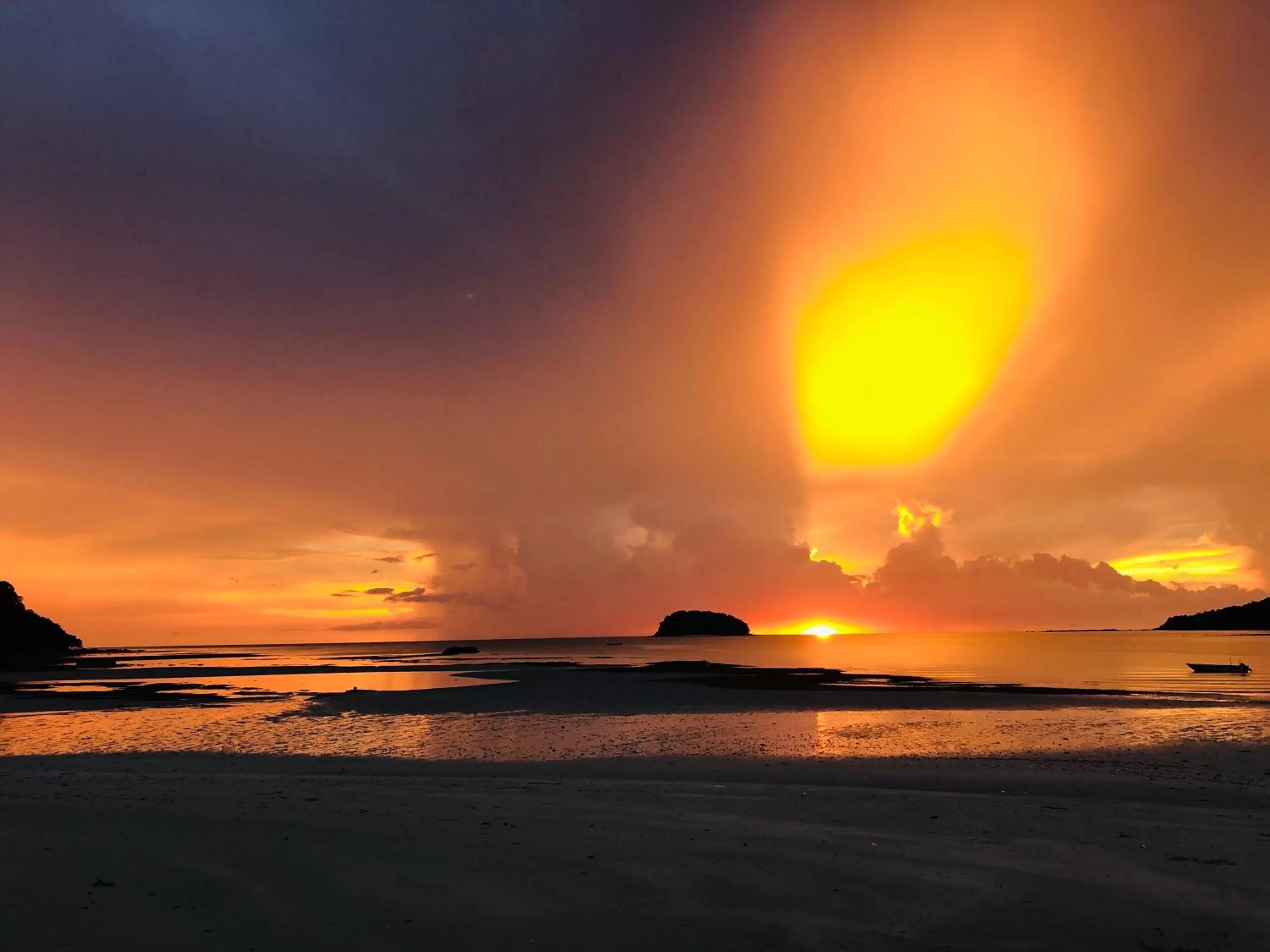 Dragon Pearl Beach Resort