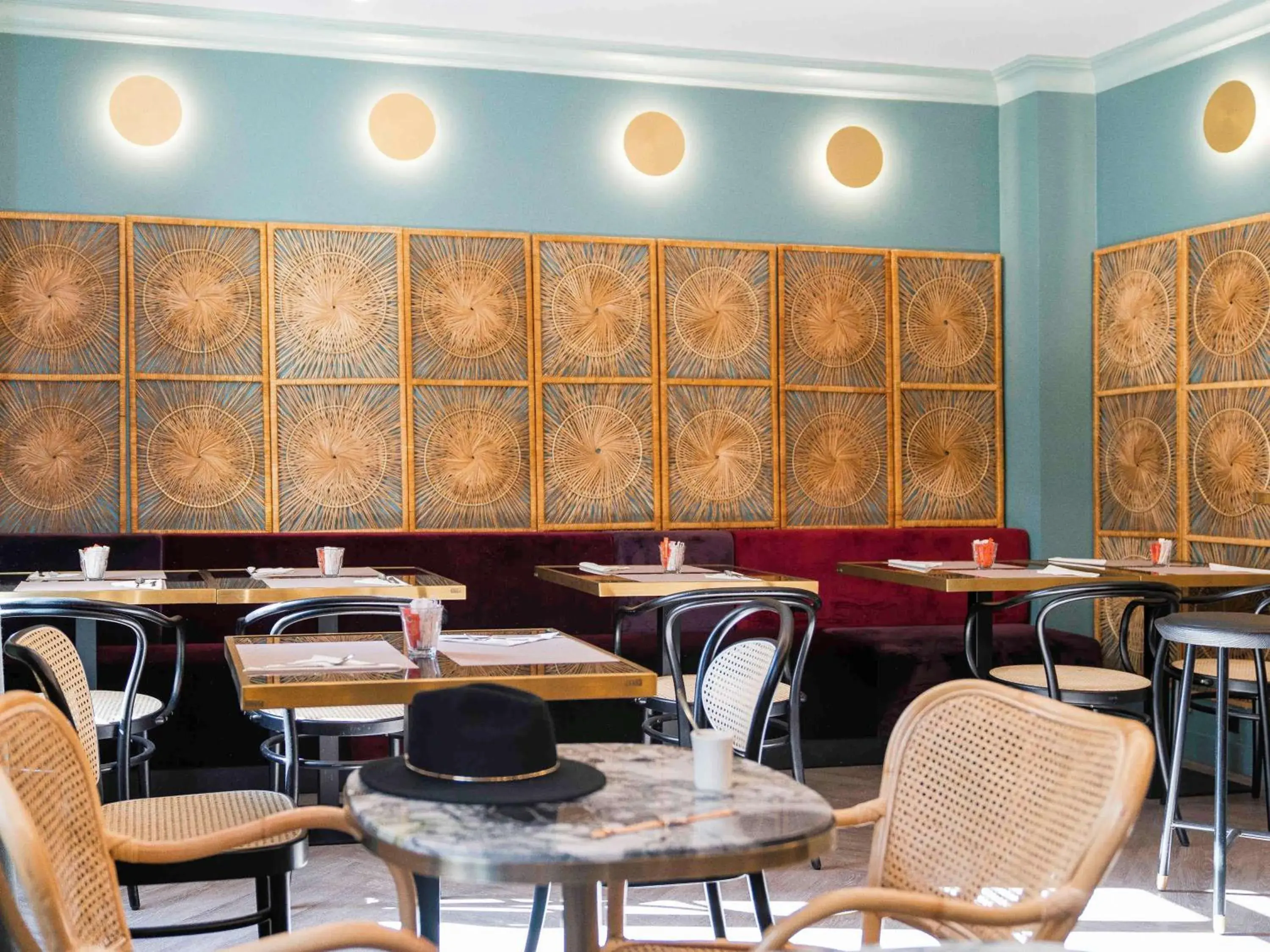 Restaurant/Places to Eat in ibis Styles Paris Nation Cours de Vincennes