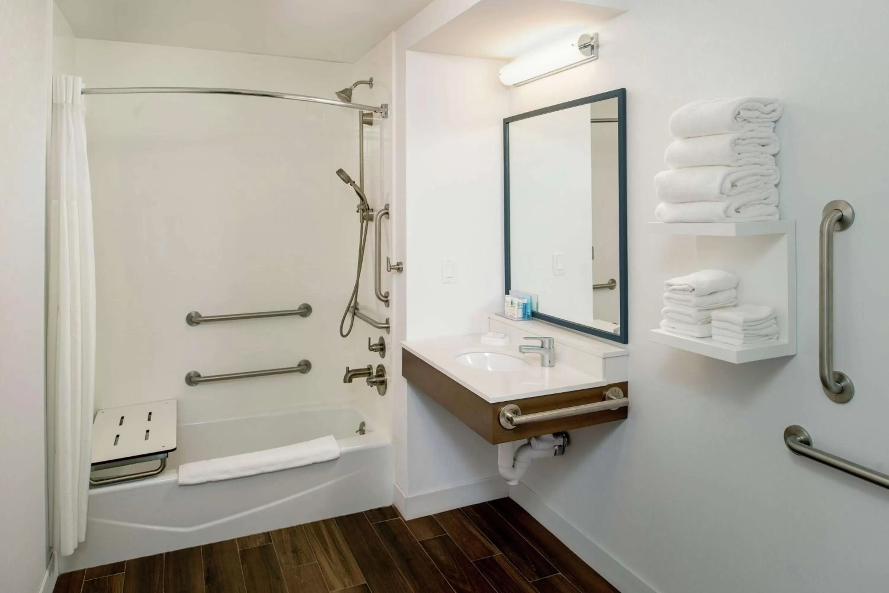 Bathroom in Hampton Inn & Suites Binghamton/Vestal