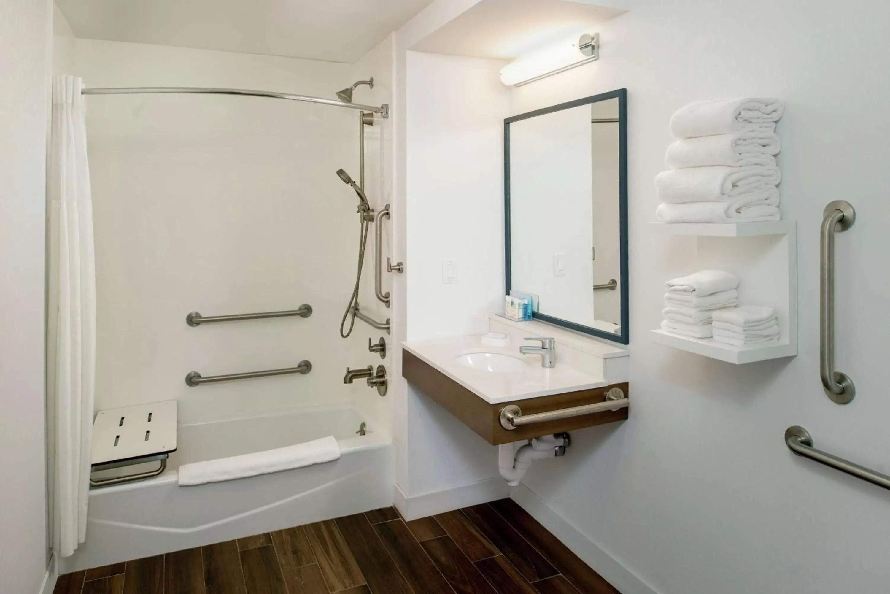 Bathroom in Hampton Inn & Suites Binghamton/Vestal Bathroom in Hampton Inn & Suites Binghamton/Vestal