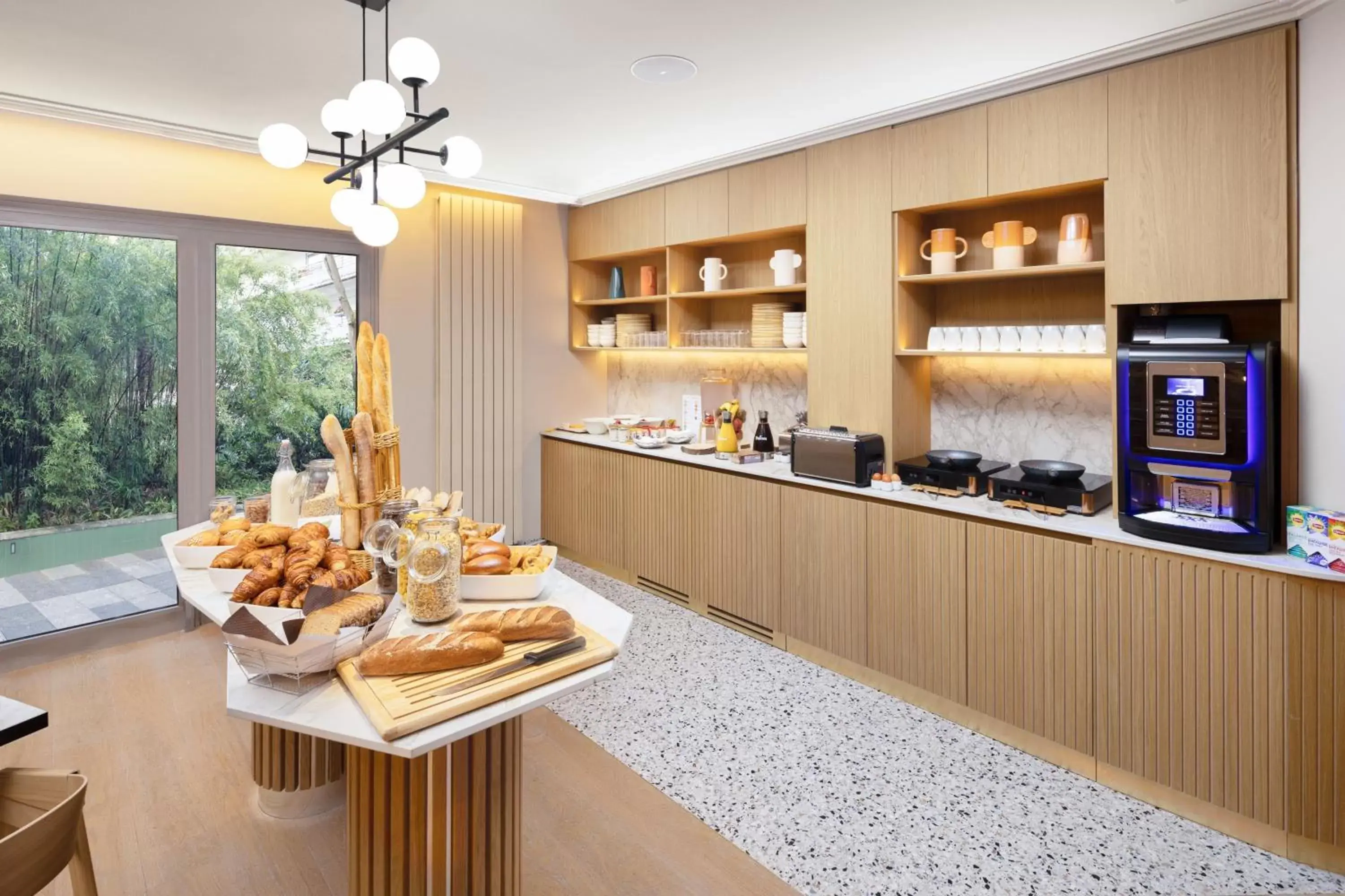 Breakfast, Restaurant/Places to Eat in Residence Inn by Marriott Paris Didot Montparnasse