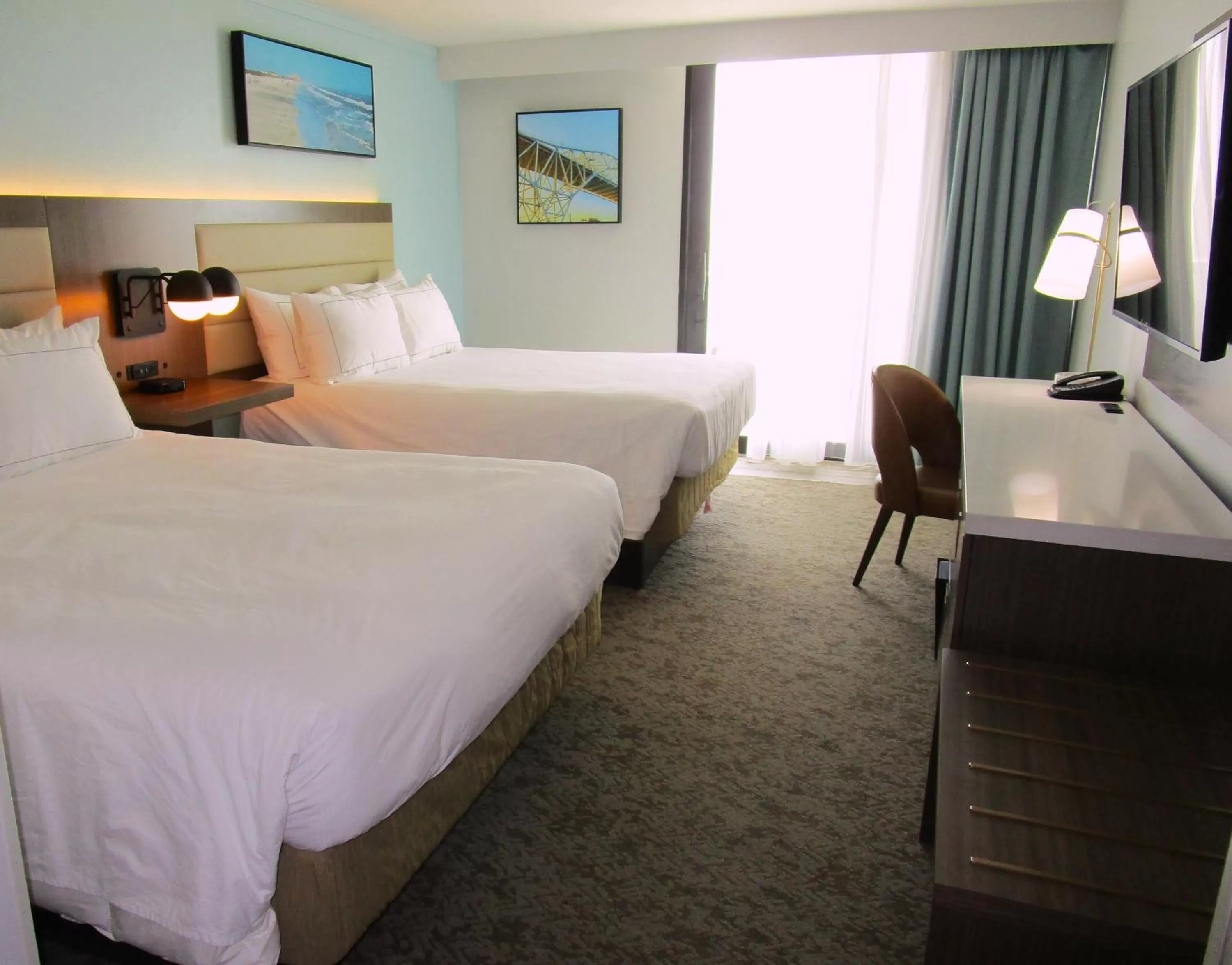 Bed in DoubleTree by Hilton Corpus Christi Beachfront