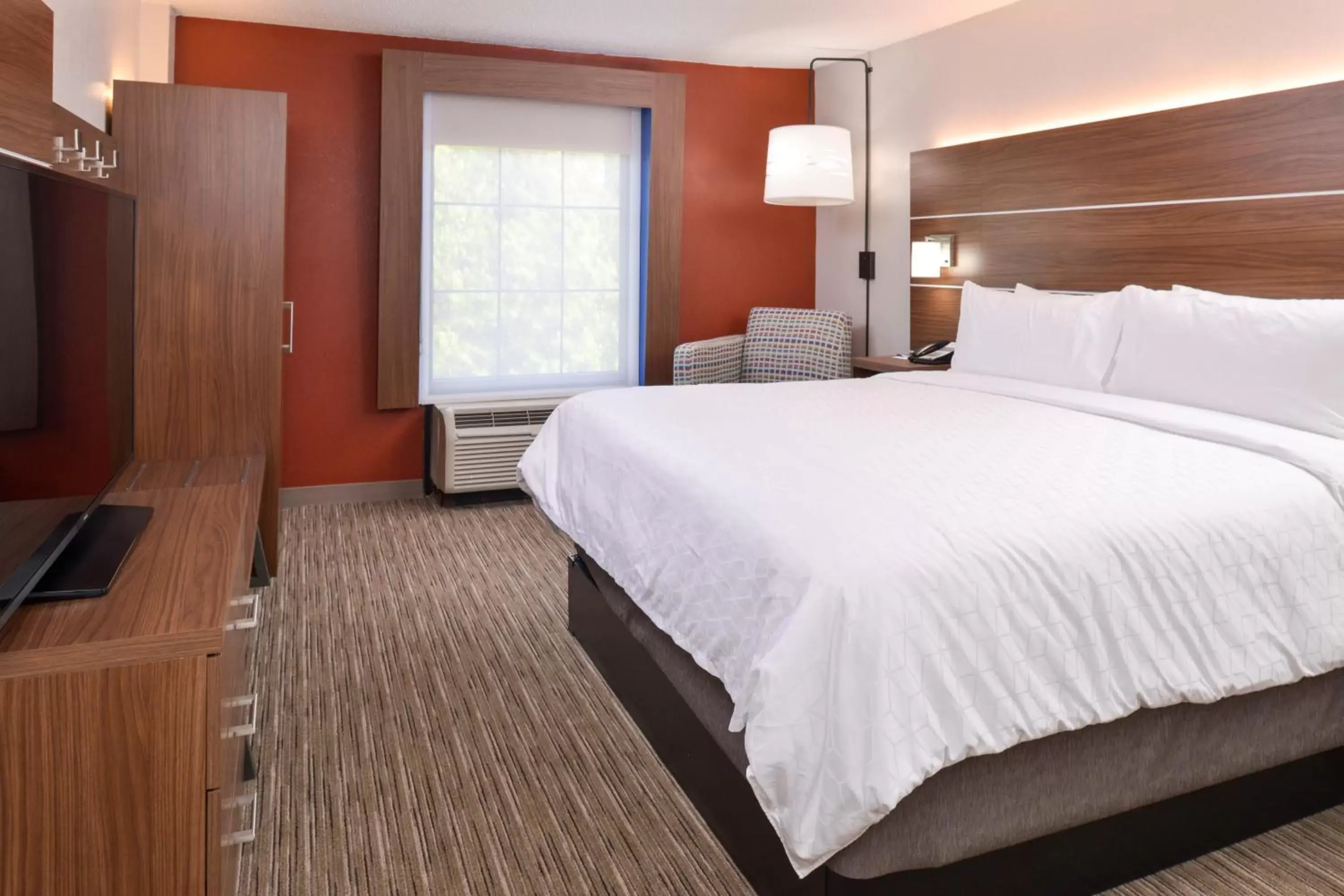 Photo of the whole room, Bed in Holiday Inn Express Towson- Baltimore North, an IHG Hotel