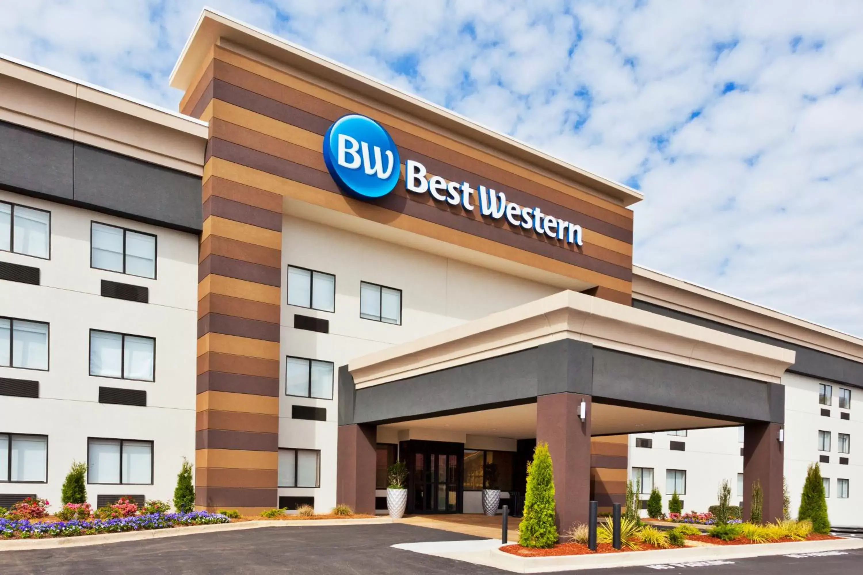Property Building in Best Western Montgomery I-85 North