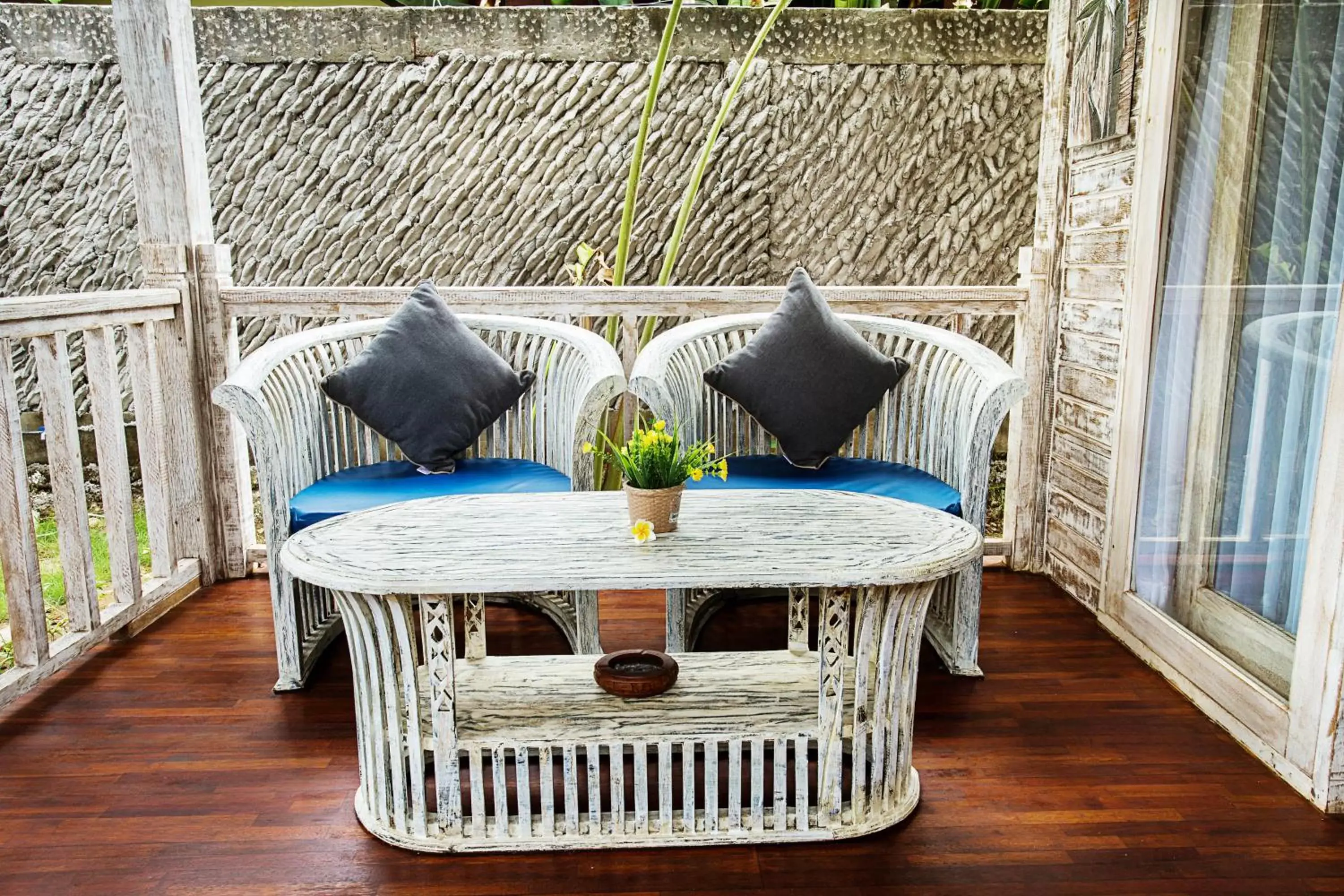 Balcony/Terrace, Seating Area in The Palm Grove Villas