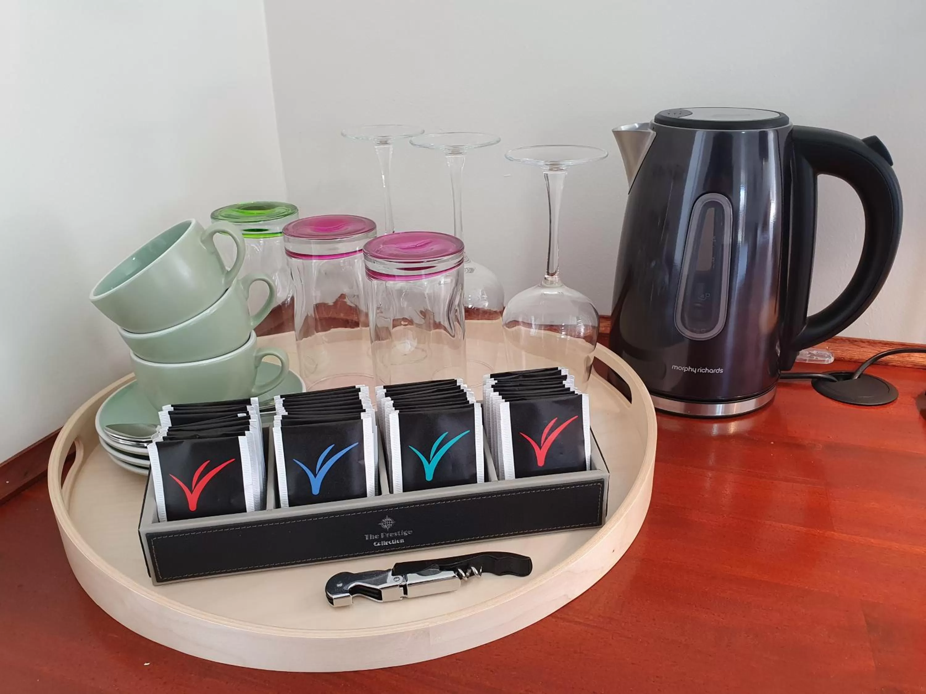 Coffee/tea facilities in Black Sheep Motel Goulburn