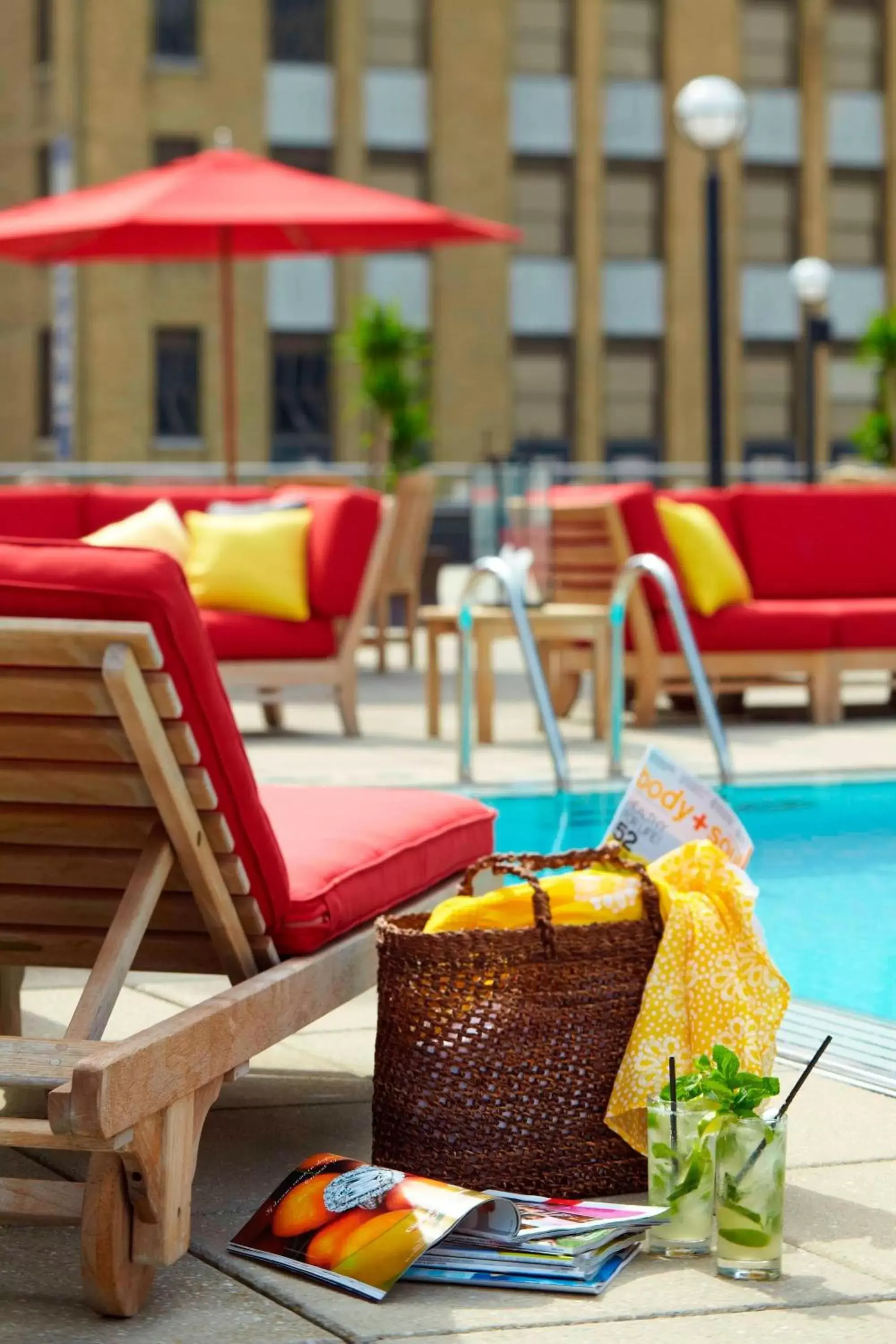 Swimming pool in Renaissance Columbus Downtown Hotel