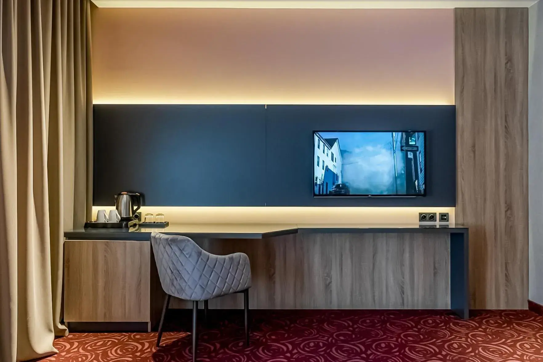 TV and multimedia, TV/Entertainment Center in Best Western Plus Paradise Hotel Dilijan