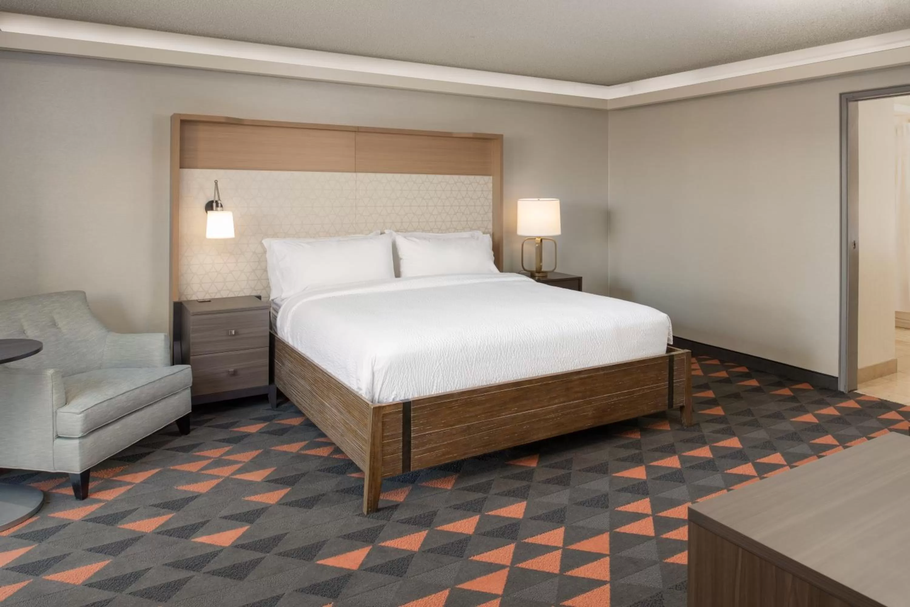 Bedroom, Bed in Holiday Inn Portland - Columbia Riverfront by IHG
