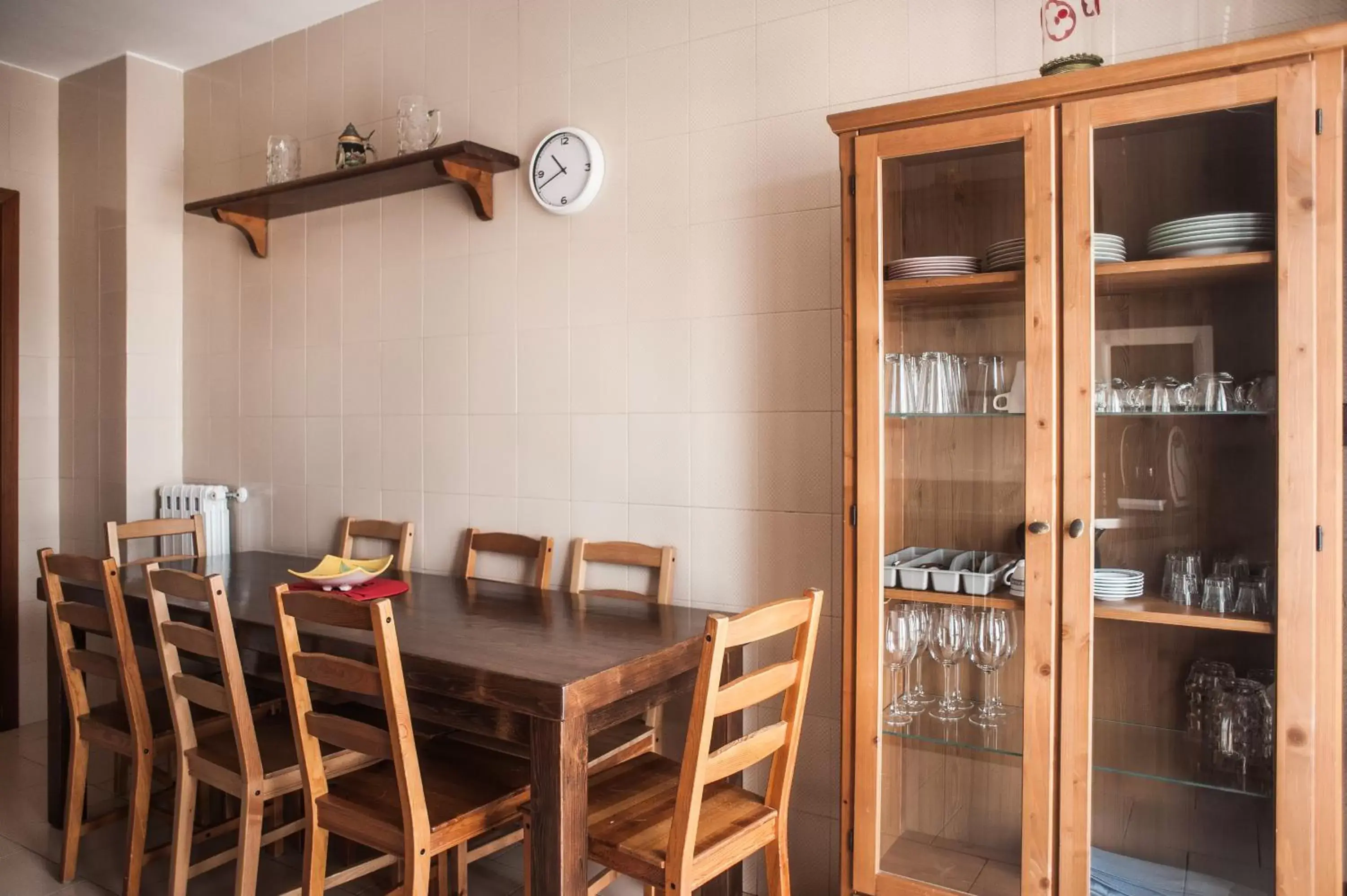 Kitchen or kitchenette, Dining Area in Pompei Suite