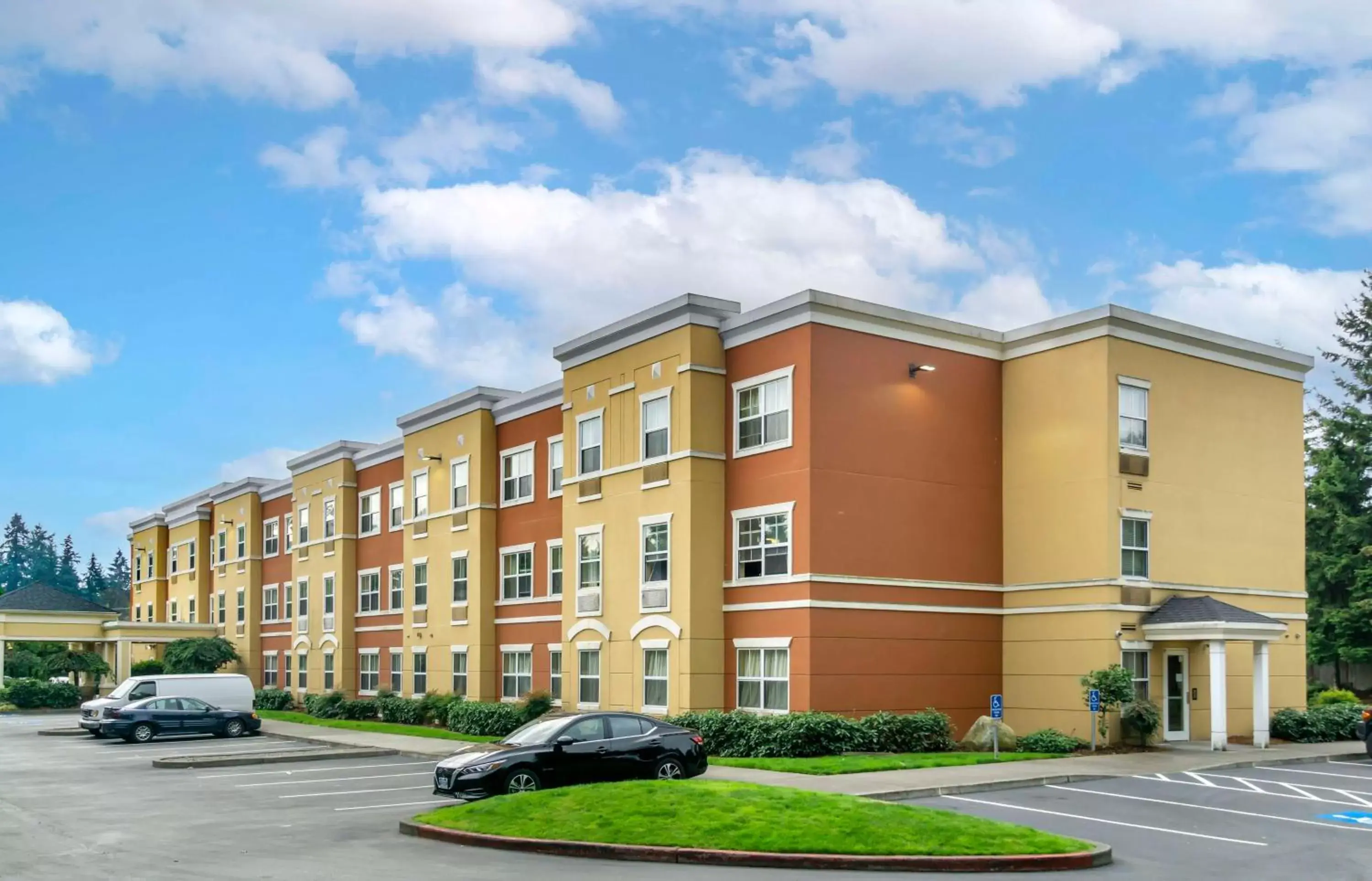 Property Building in Extended Stay America Suites - Seattle - Everett - Silverlake