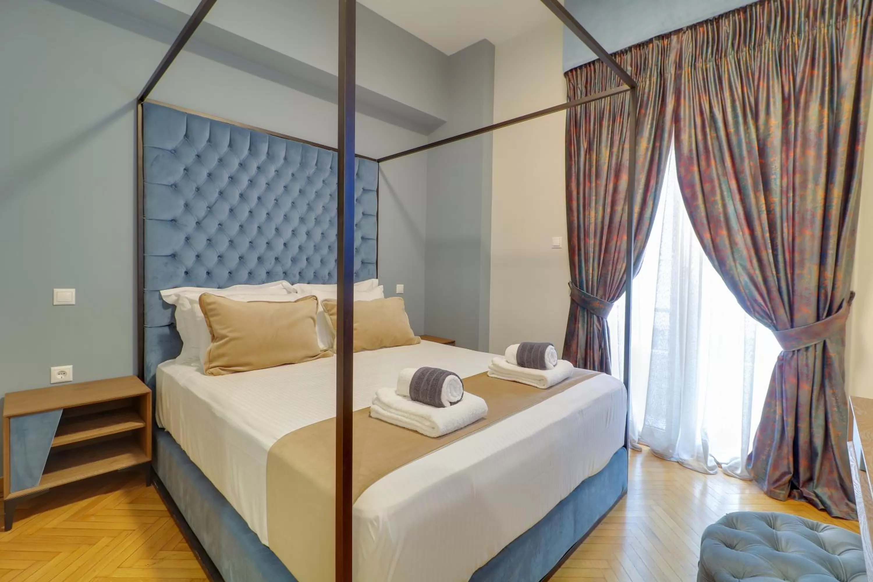 Photo of the whole room, Bed in AthINN Residence