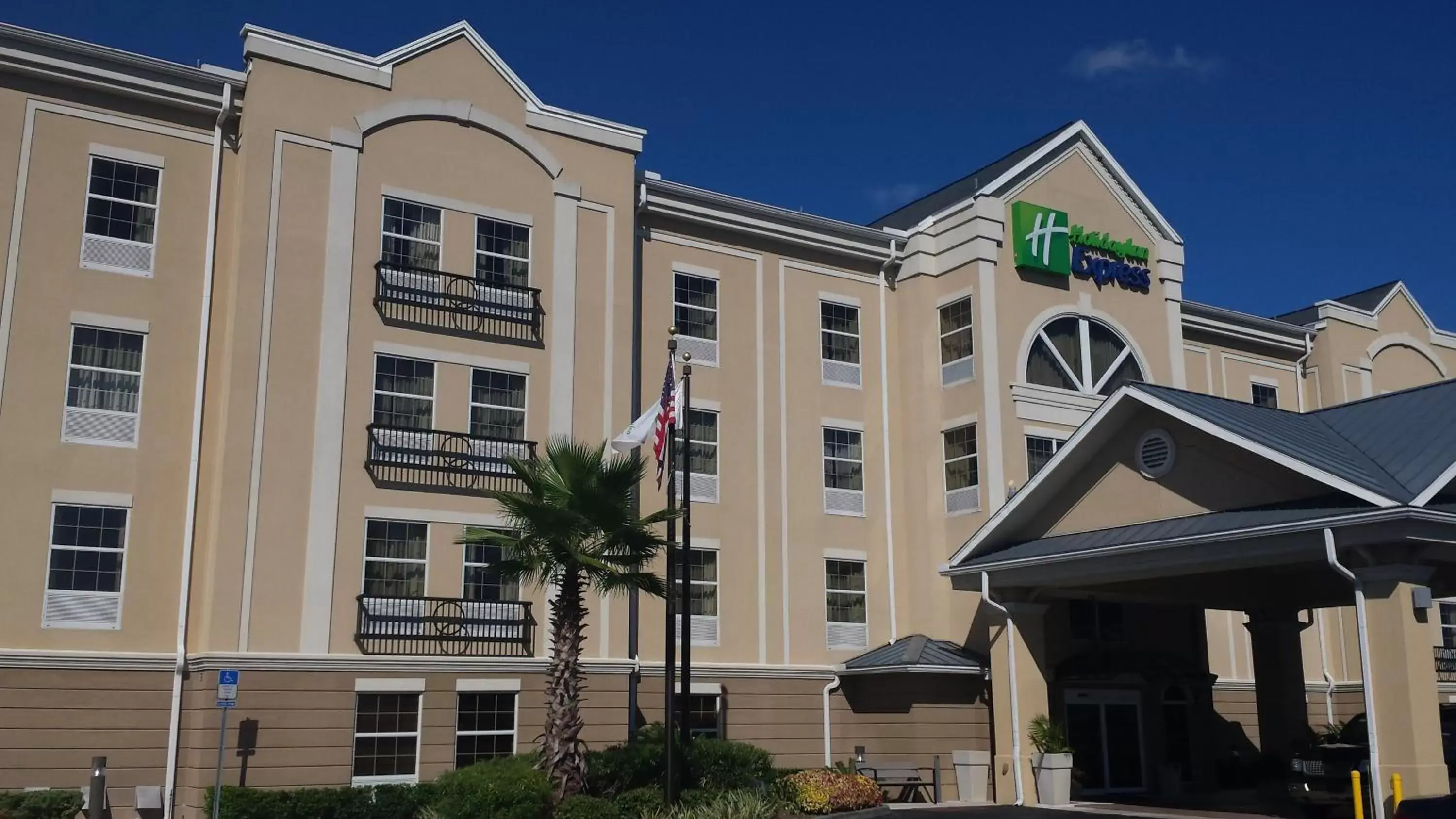 Property Building in Holiday Inn Express Jacksonville East, an IHG Hotel