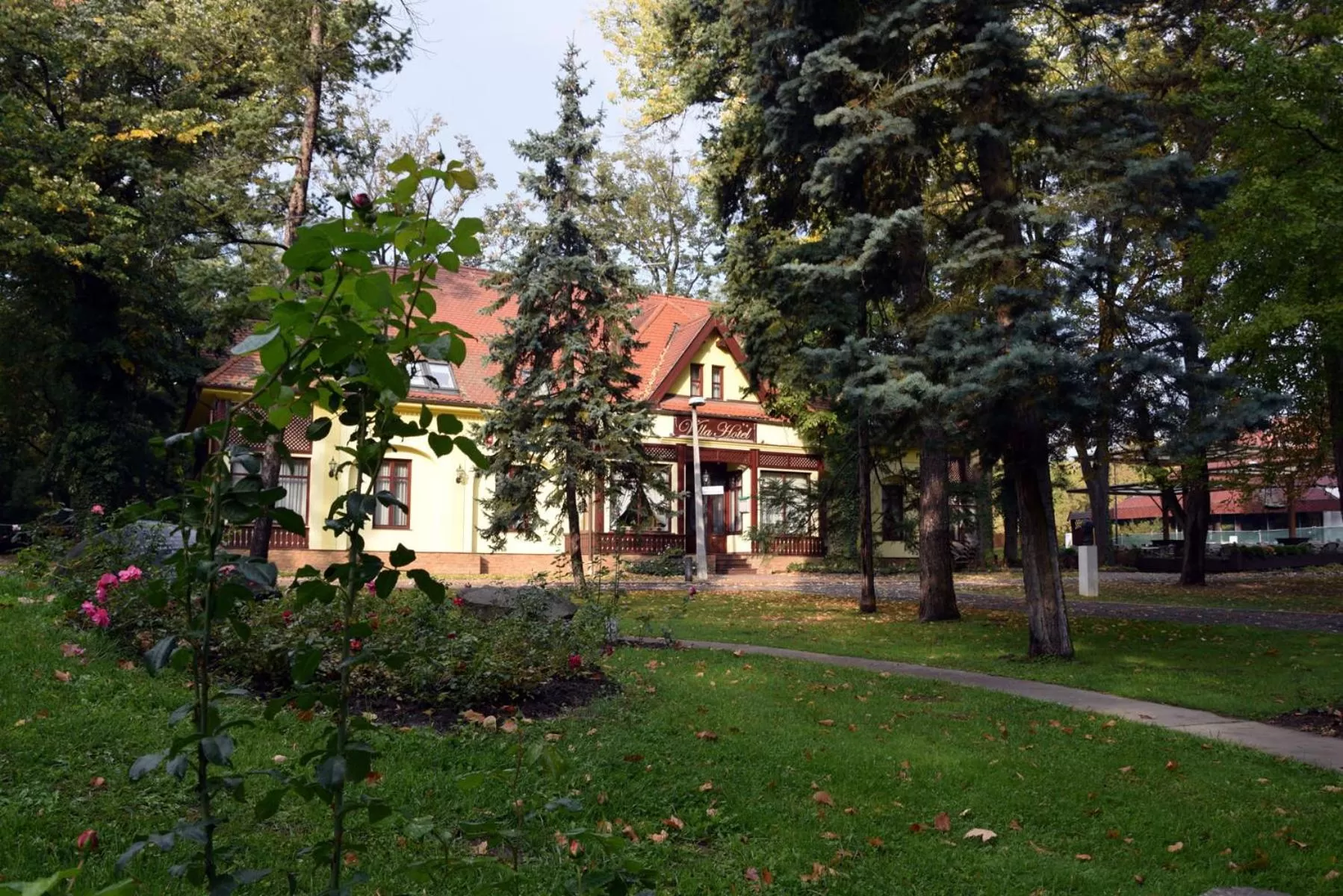 Property building in Villa Hotel