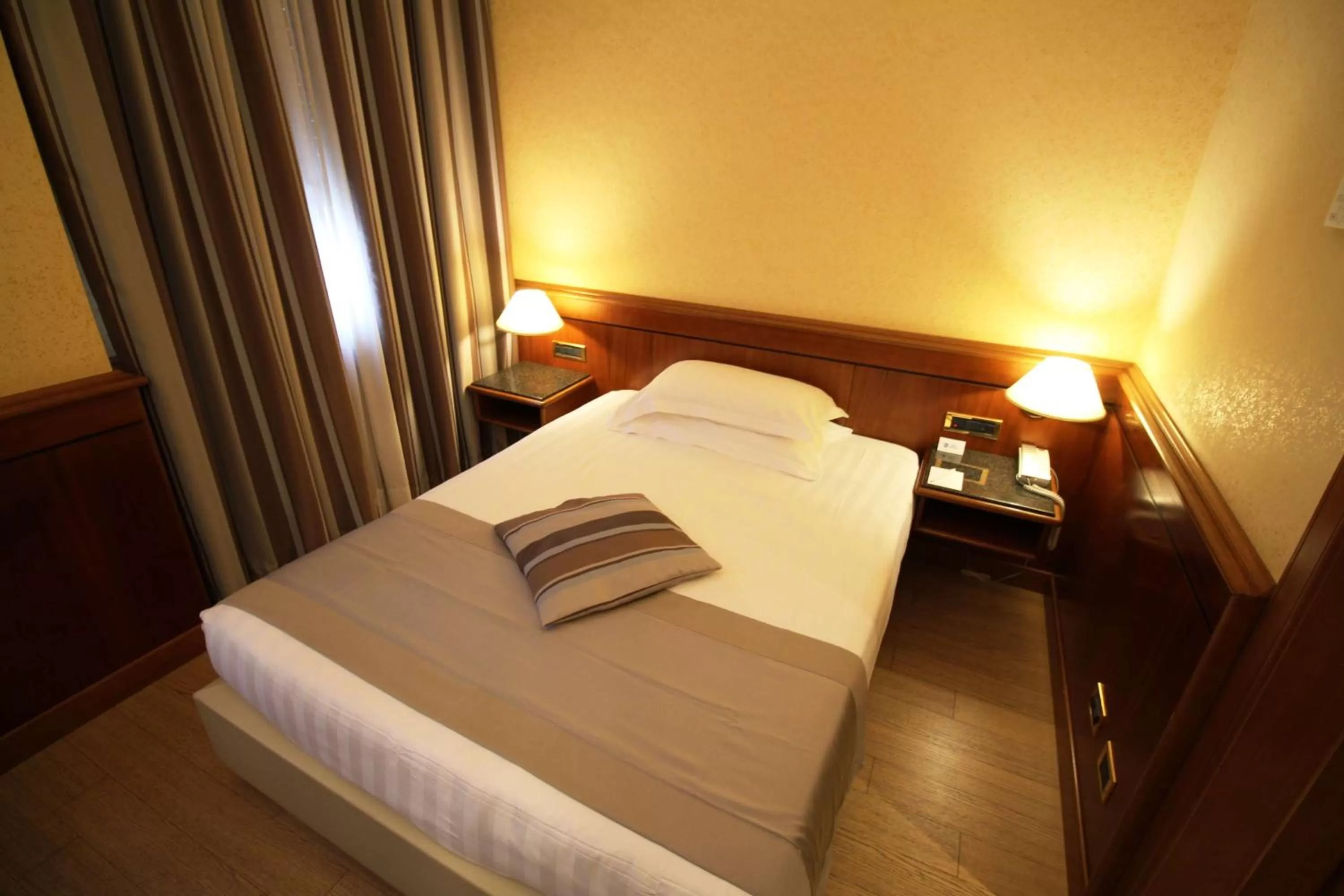 TV and multimedia, Bed in Best Western Hotel Moderno Verdi