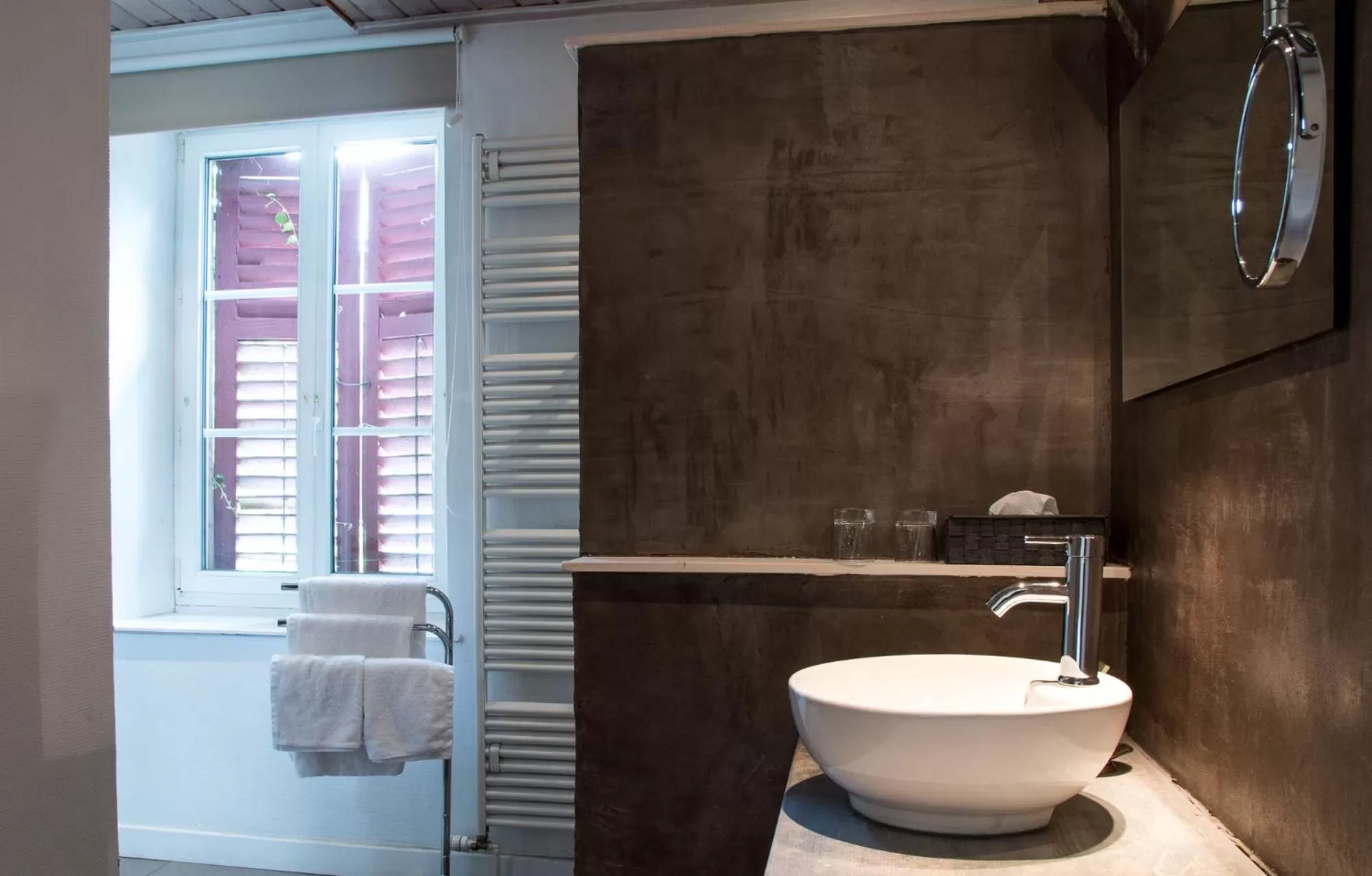 Bathroom in L'Etable Gourmande