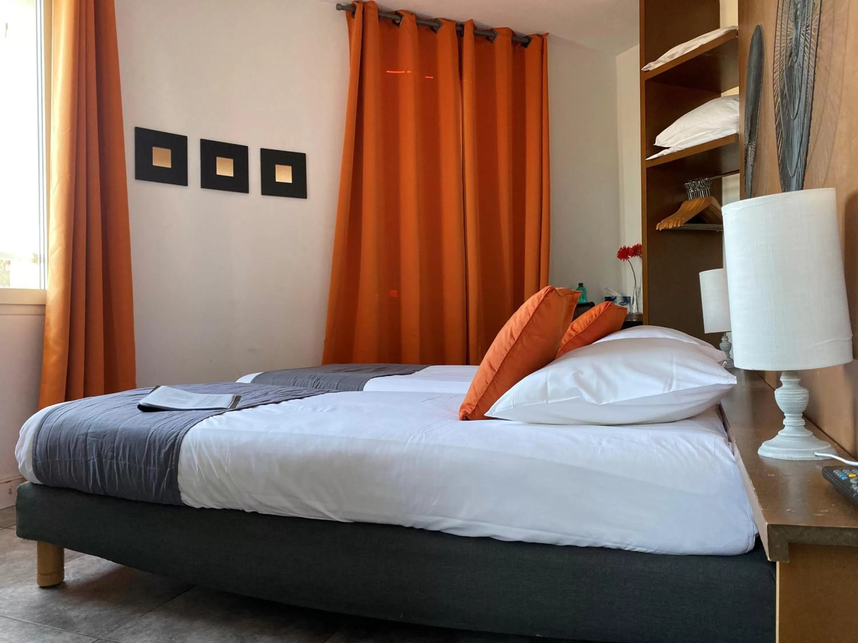 Bedroom, Bed in Hôtel La Rotonde