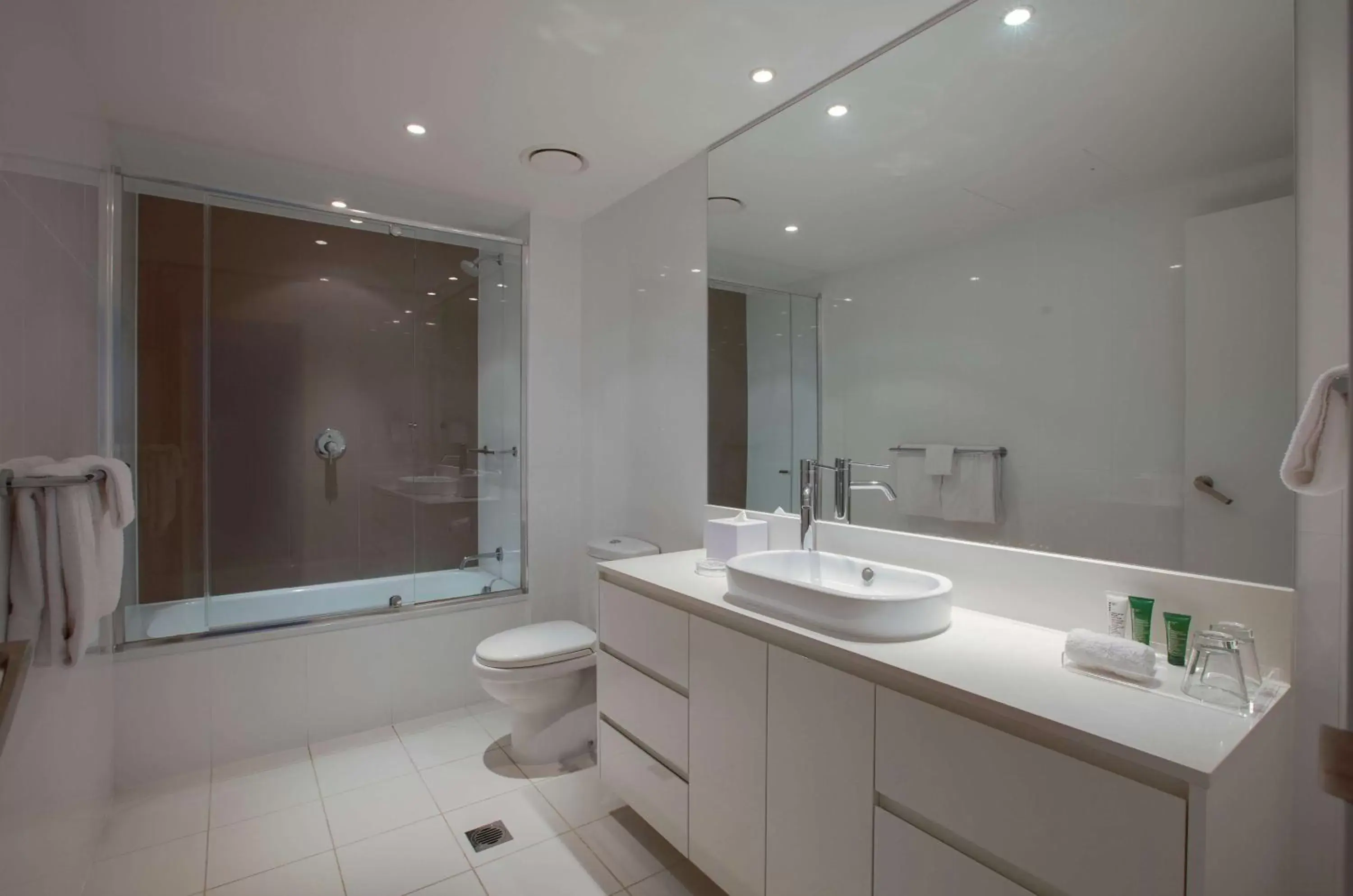 Bathroom in Hilton Surfers Paradise Hotel & Residences