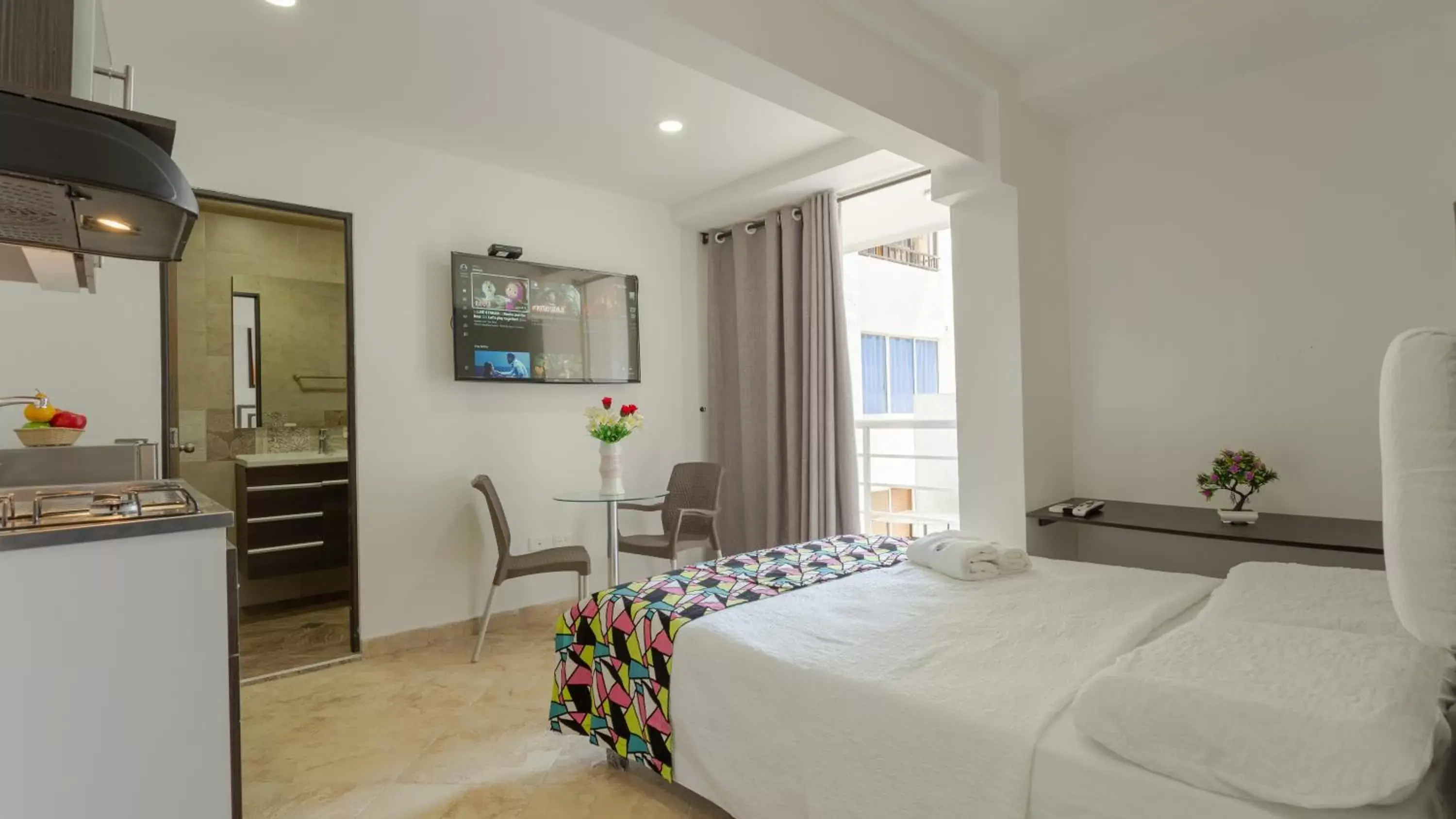 Double Room with Balcony (2 Adults) in Hollywood Beach Suite Double Room with Balcony (2 Adults) in Hollywood Beach Suite