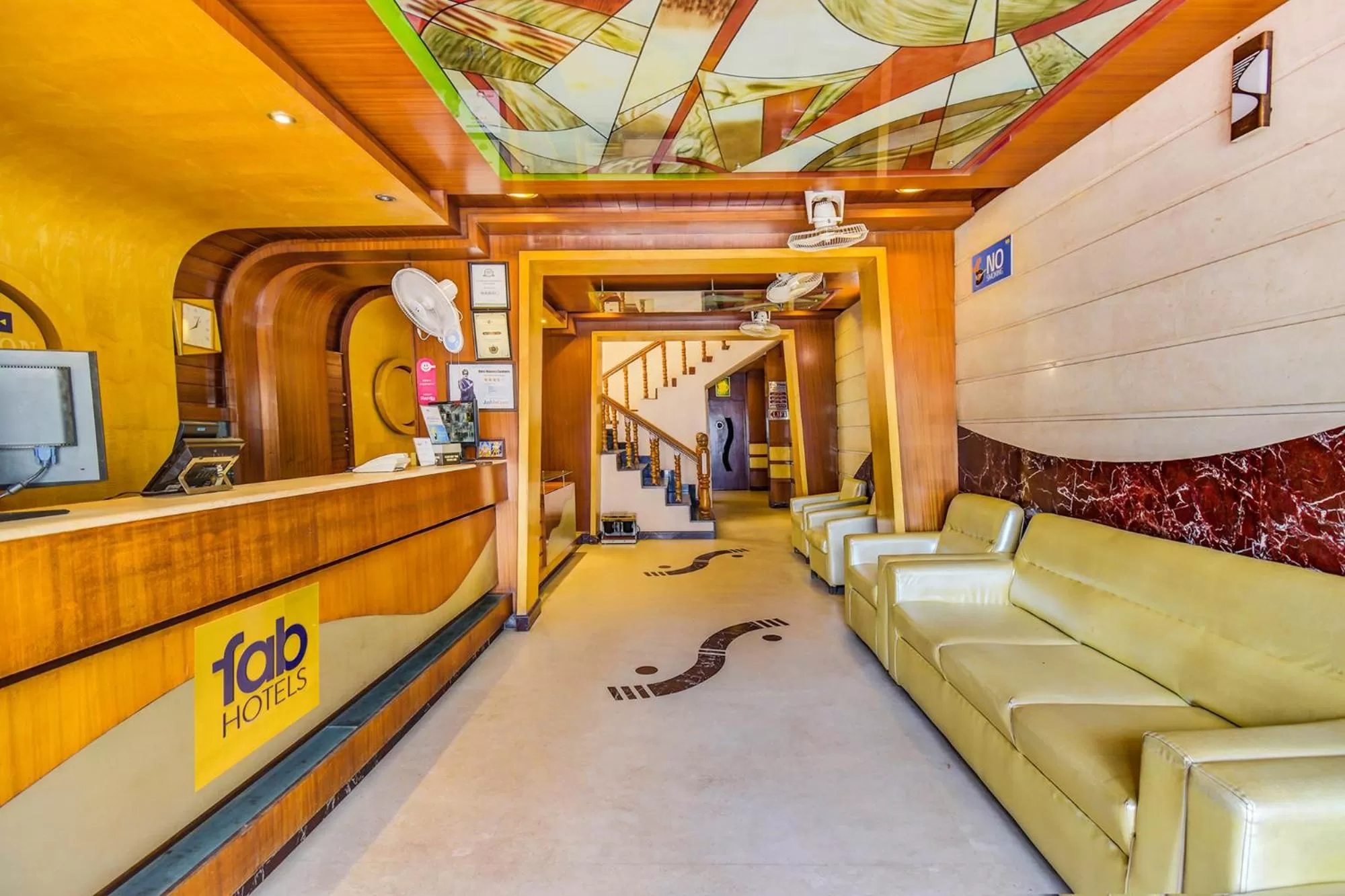 Lobby or reception in FabHotel Kinnera Comforts Railway Station