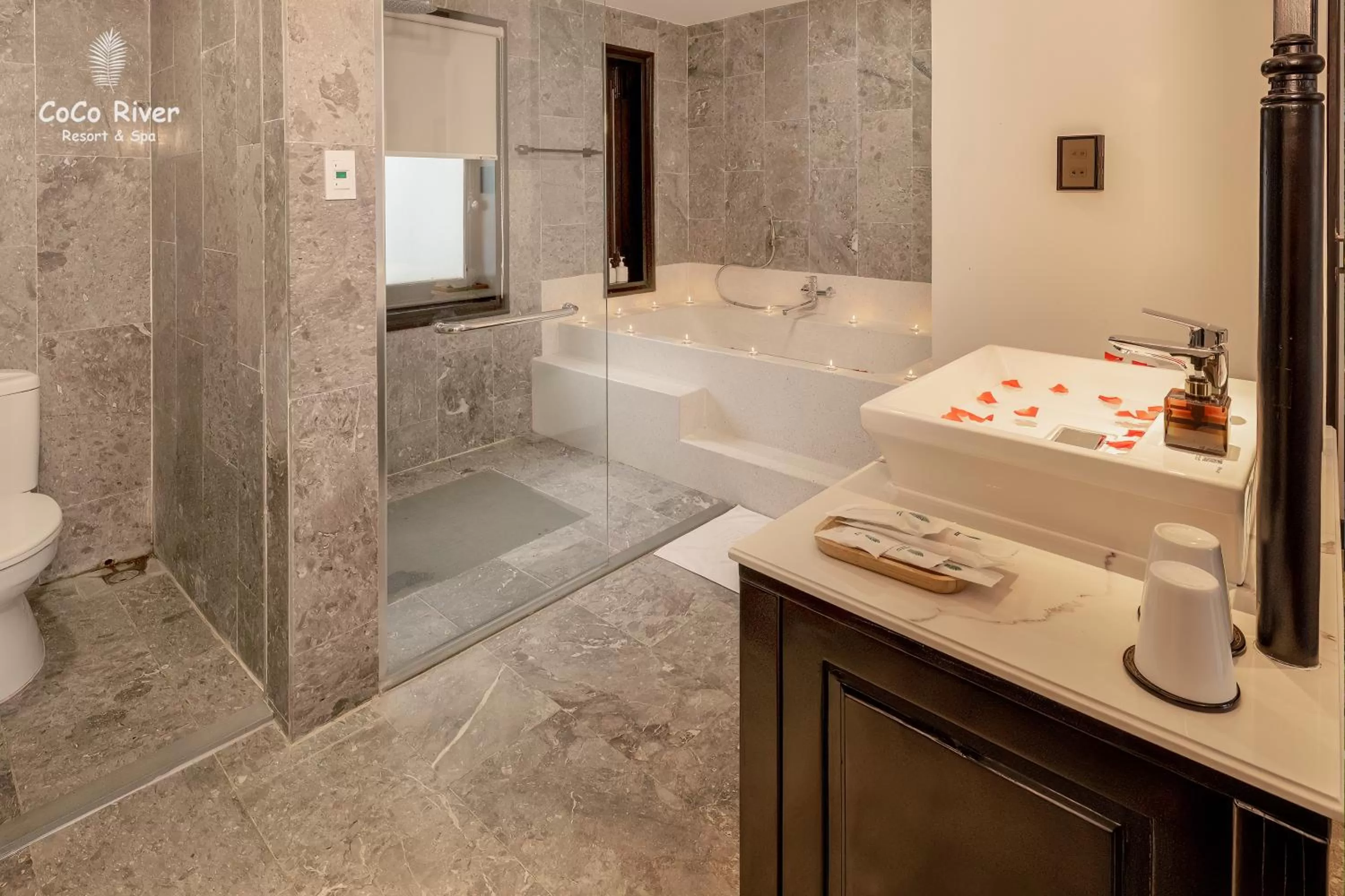 Shower in Hoi An Coco River Resort & Spa