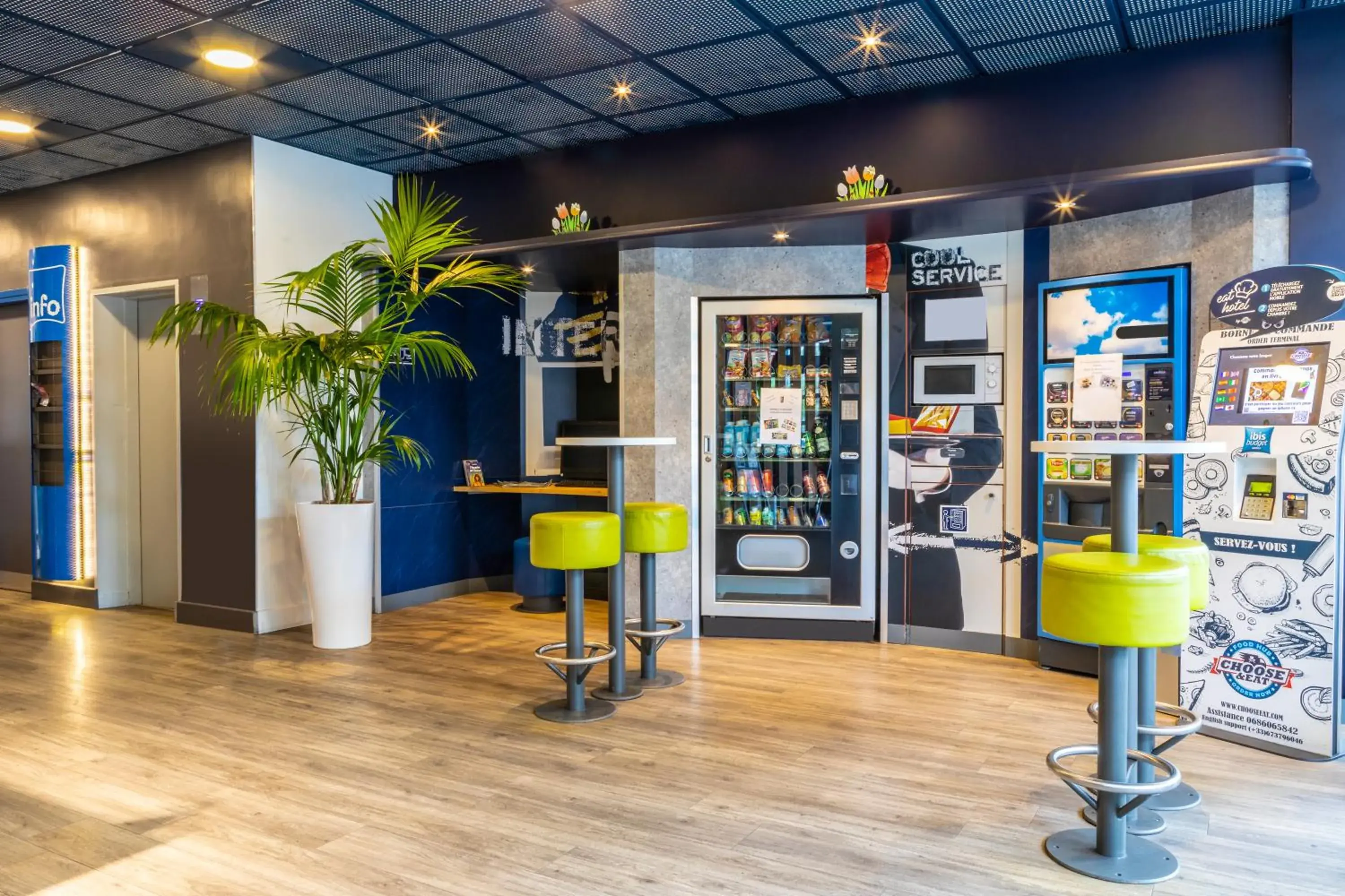 Lobby or reception in ibis budget Paris Porte de Pantin