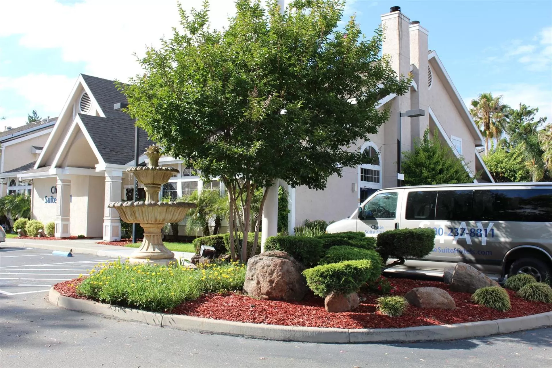 Property building in Chase Suite Hotel Newark Fremont