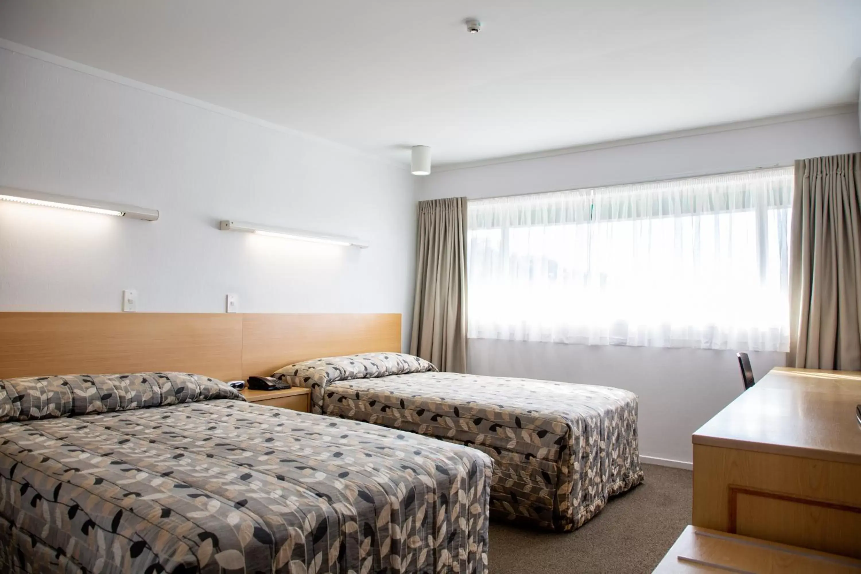 Bedroom, Bed in Auckland Rose Park Hotel