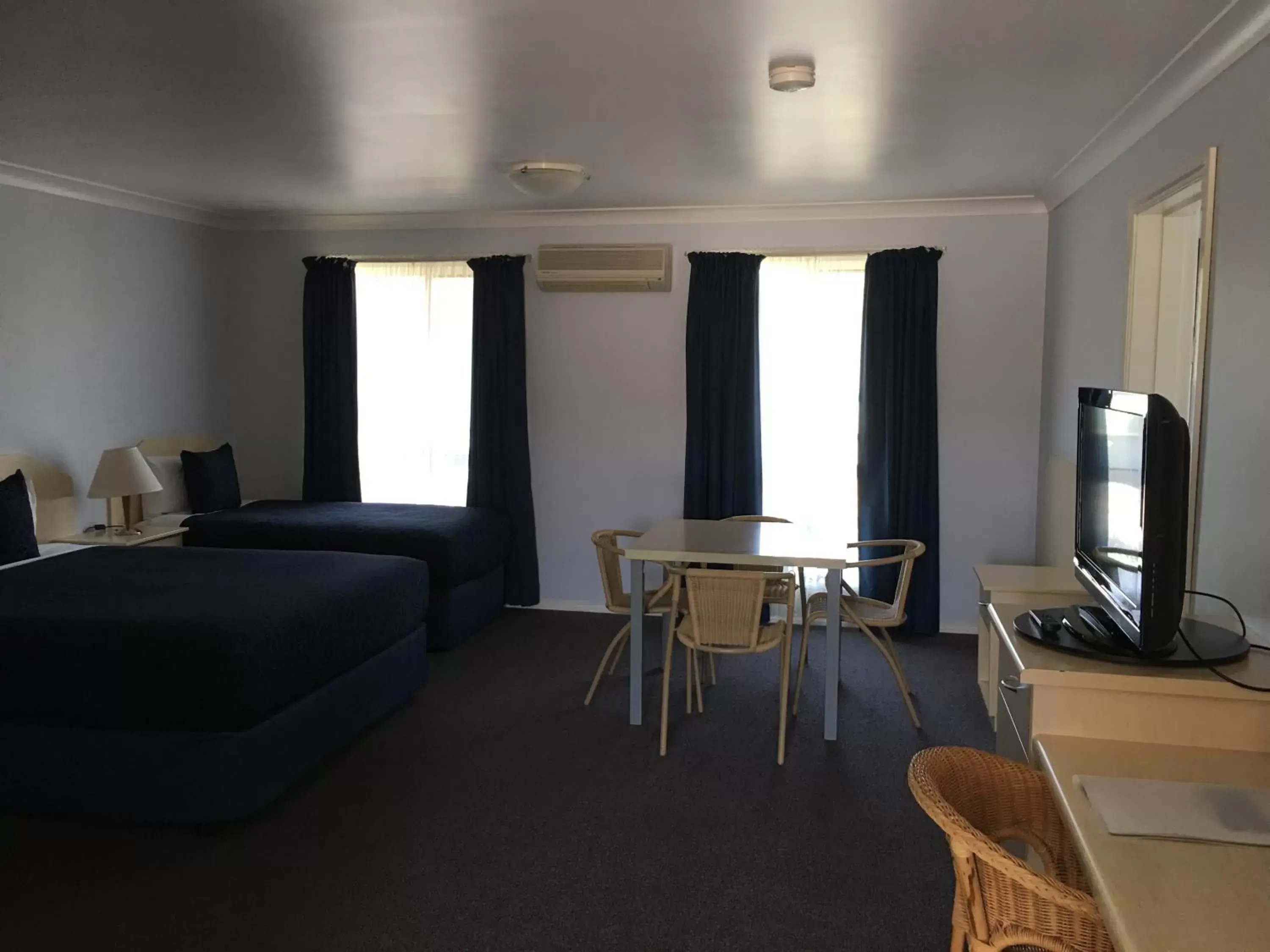 Seating Area in Tuckerbox Motor Inn