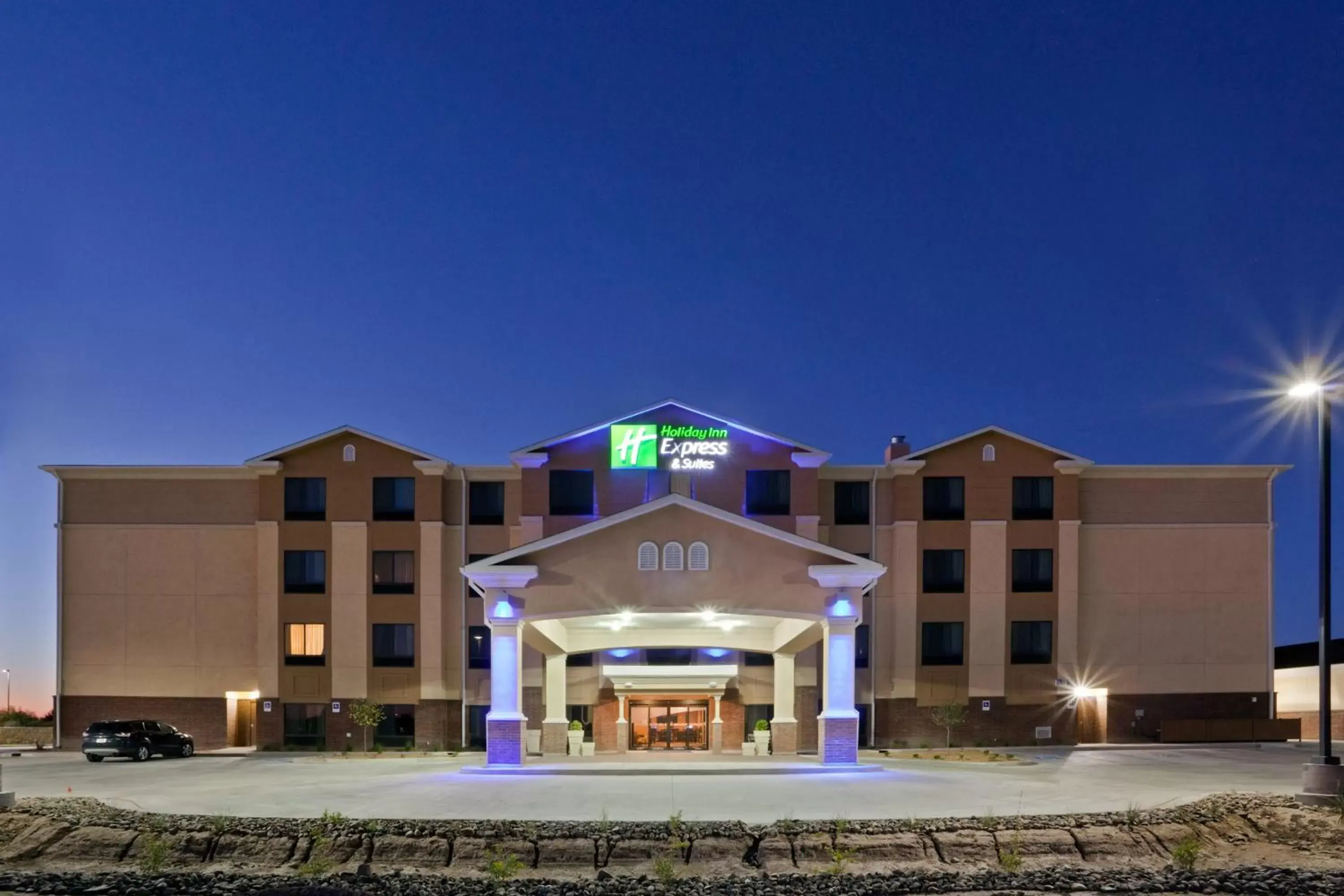 Property building in Holiday Inn Express & Suites Deming Mimbres Valley, an IHG Hotel