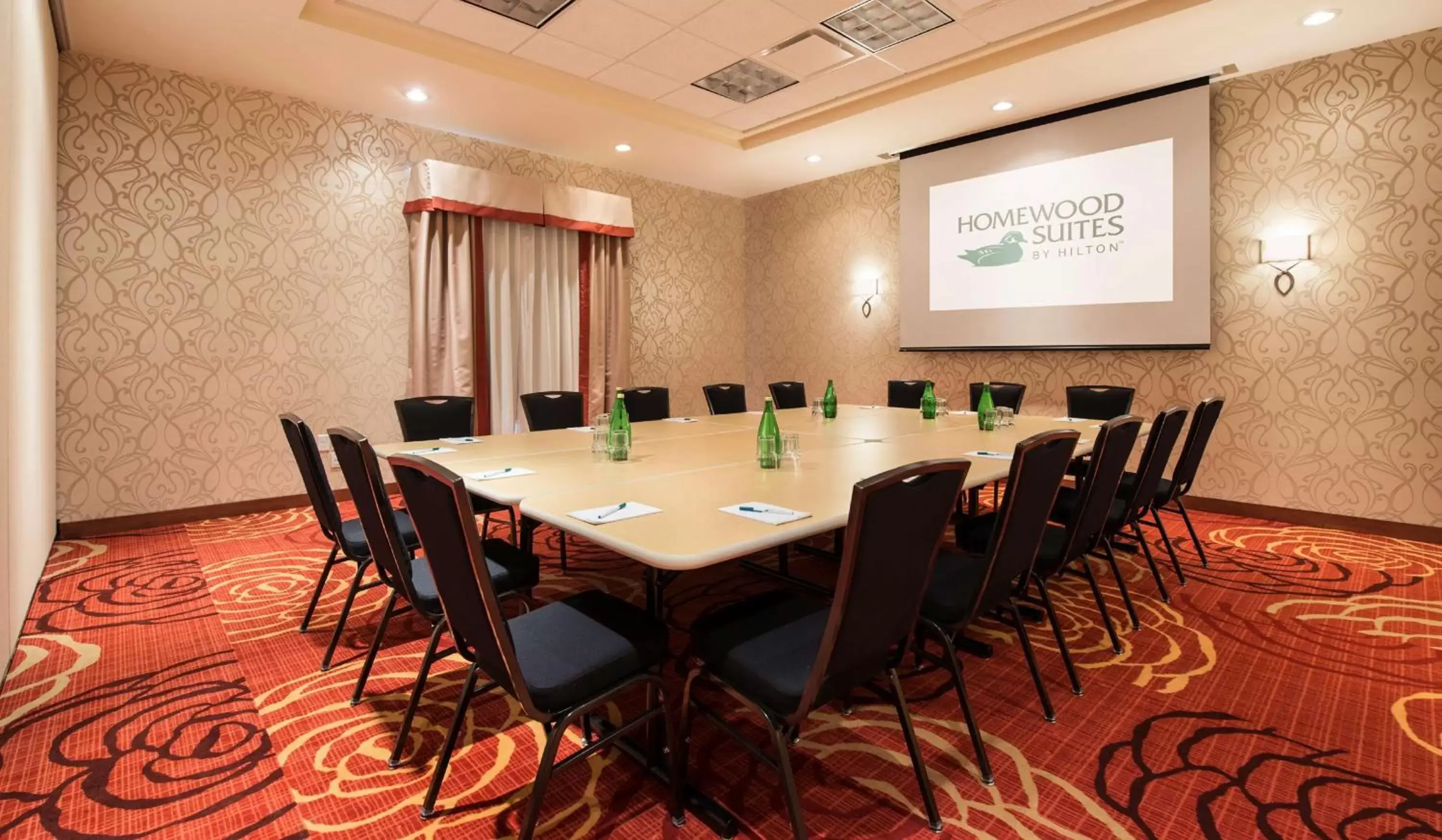 Meeting/conference room in Homewood Suites by Hilton Winnipeg Airport - Polo Park