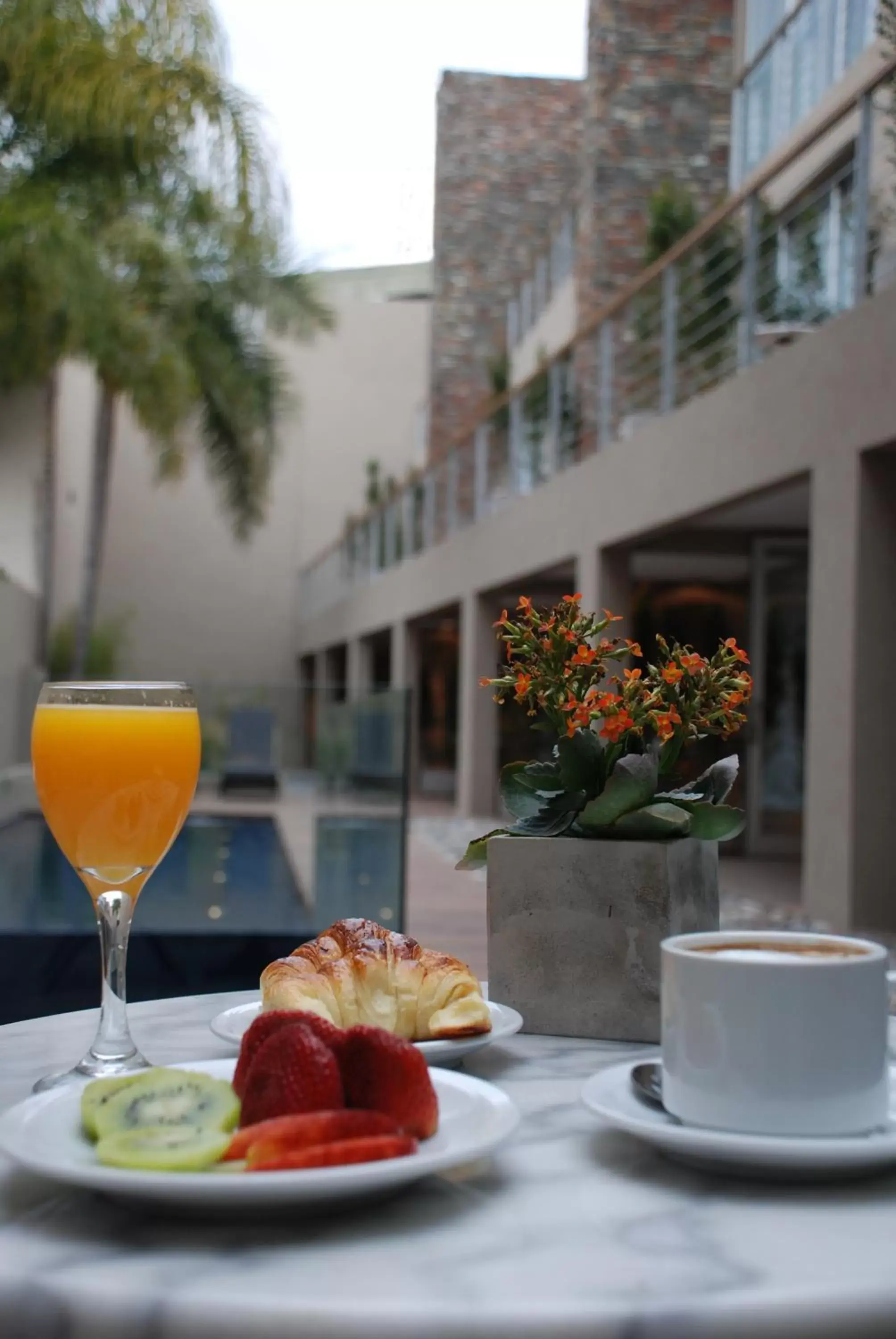 Breakfast in San Isidro Plaza Hotel