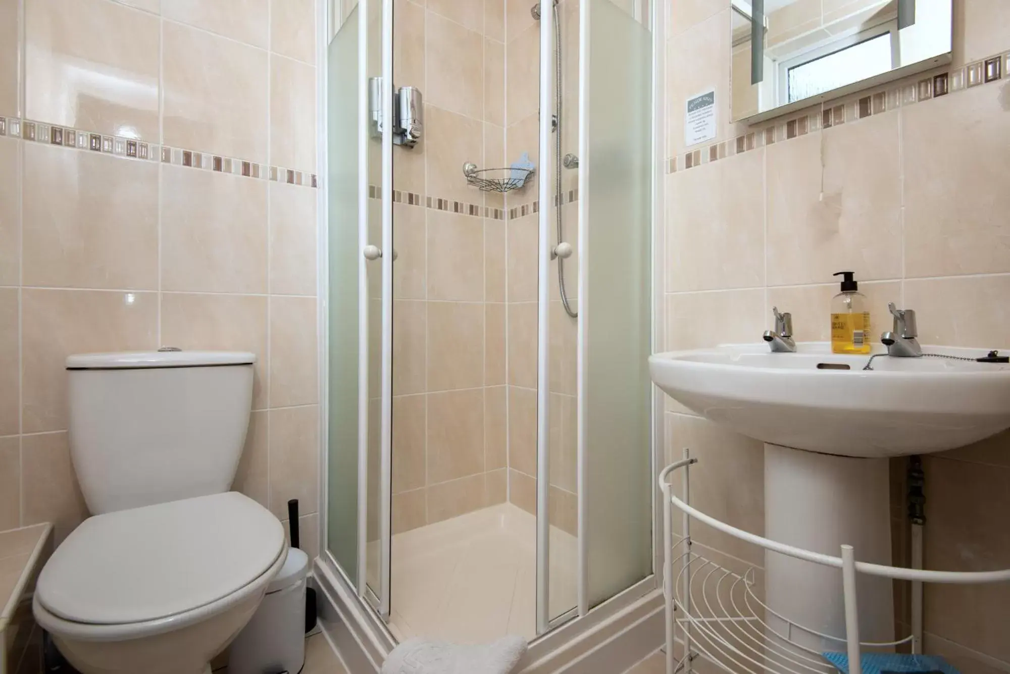 Bathroom in The Pendennis Guest House