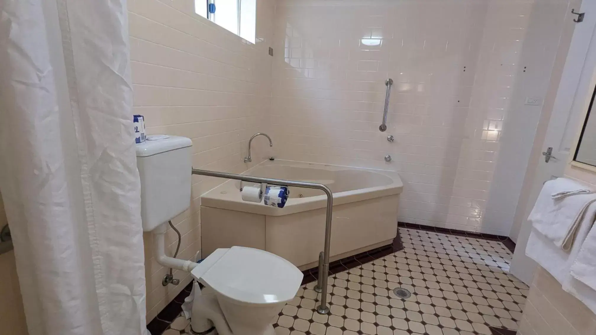 Bathroom in River Motel