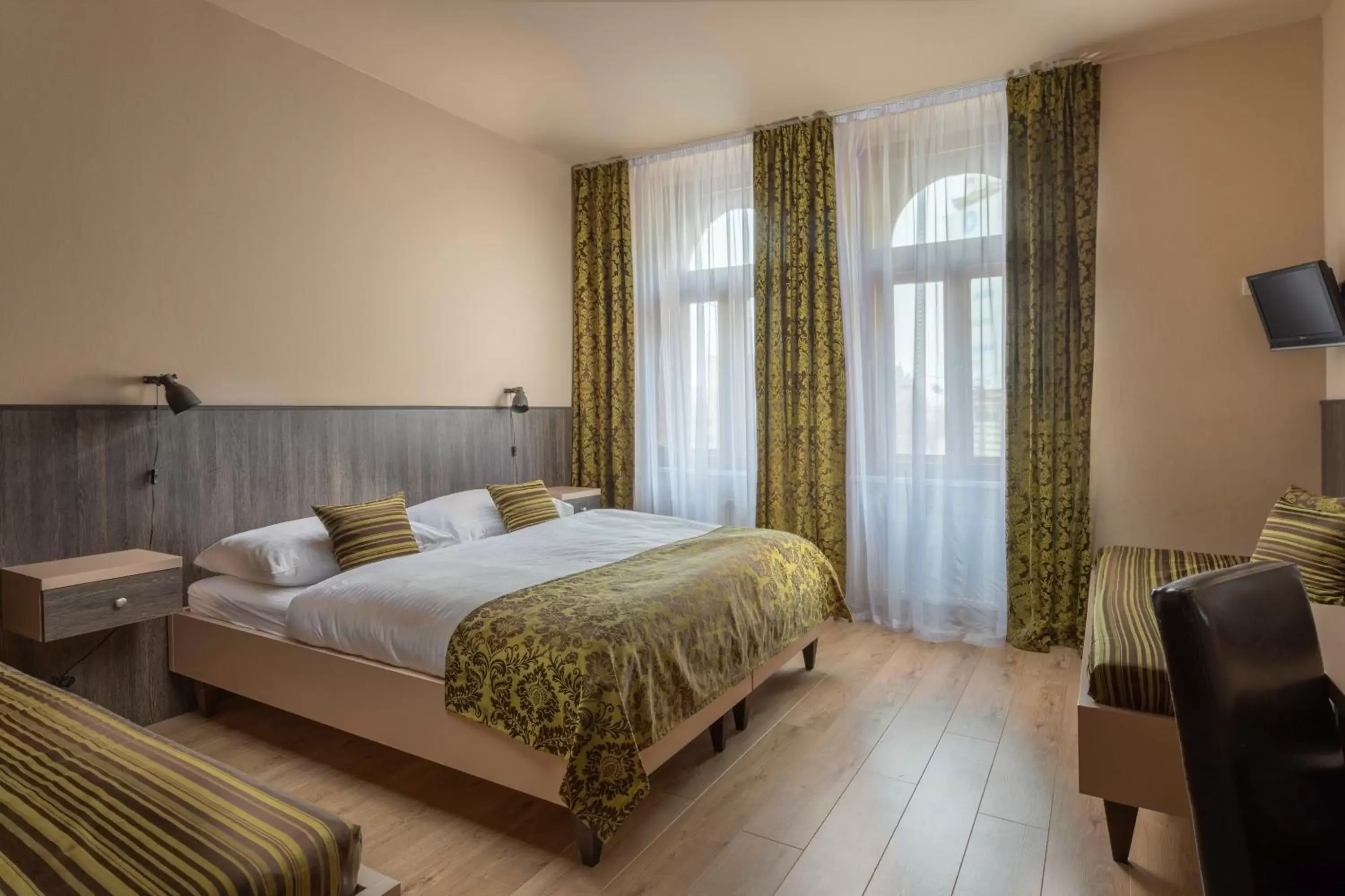 Bedroom, Bed in Hotel Superior Prague