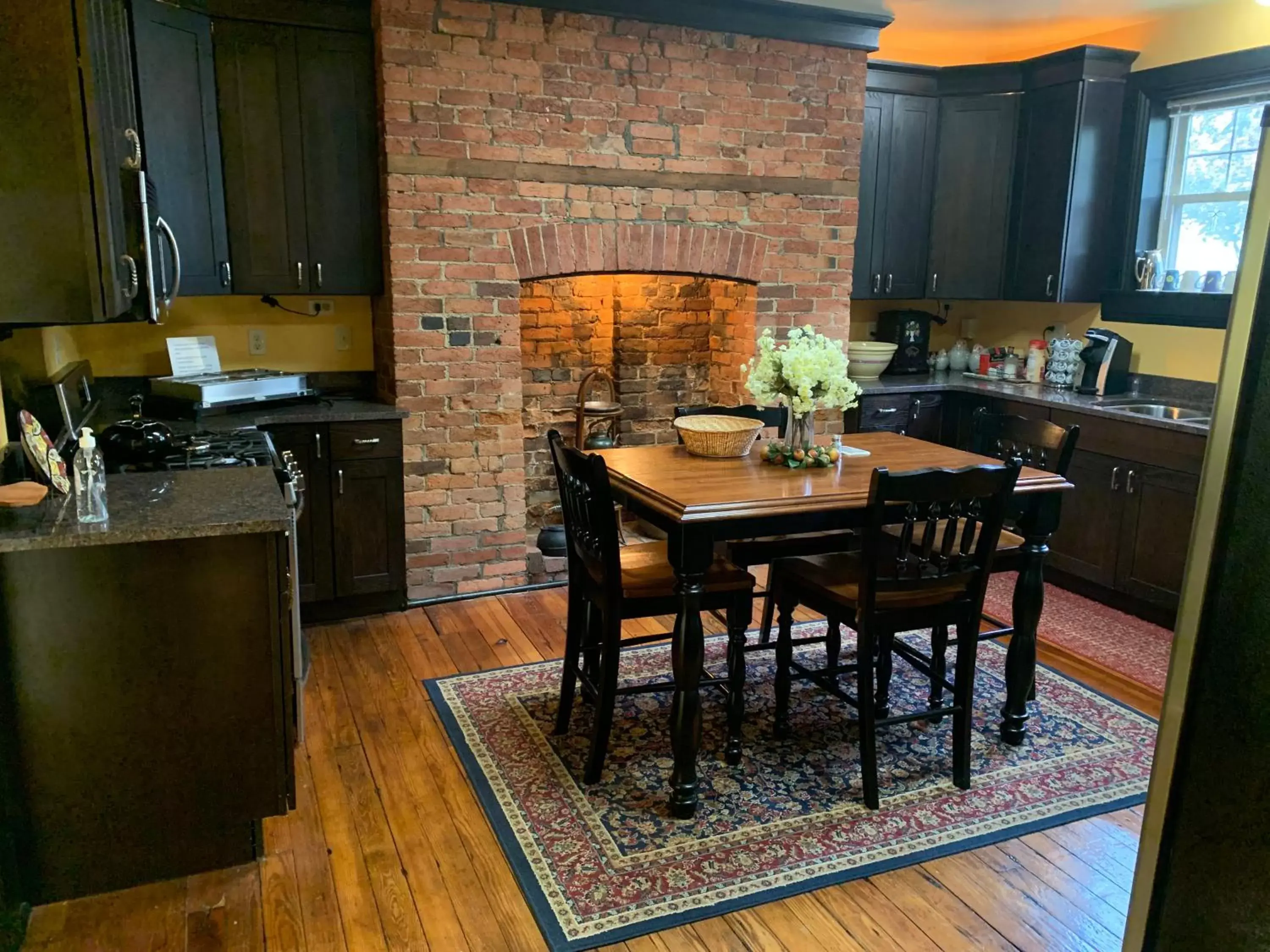 Kitchen or kitchenette, Kitchen/Kitchenette in Bayberry House Bed and Breakfast