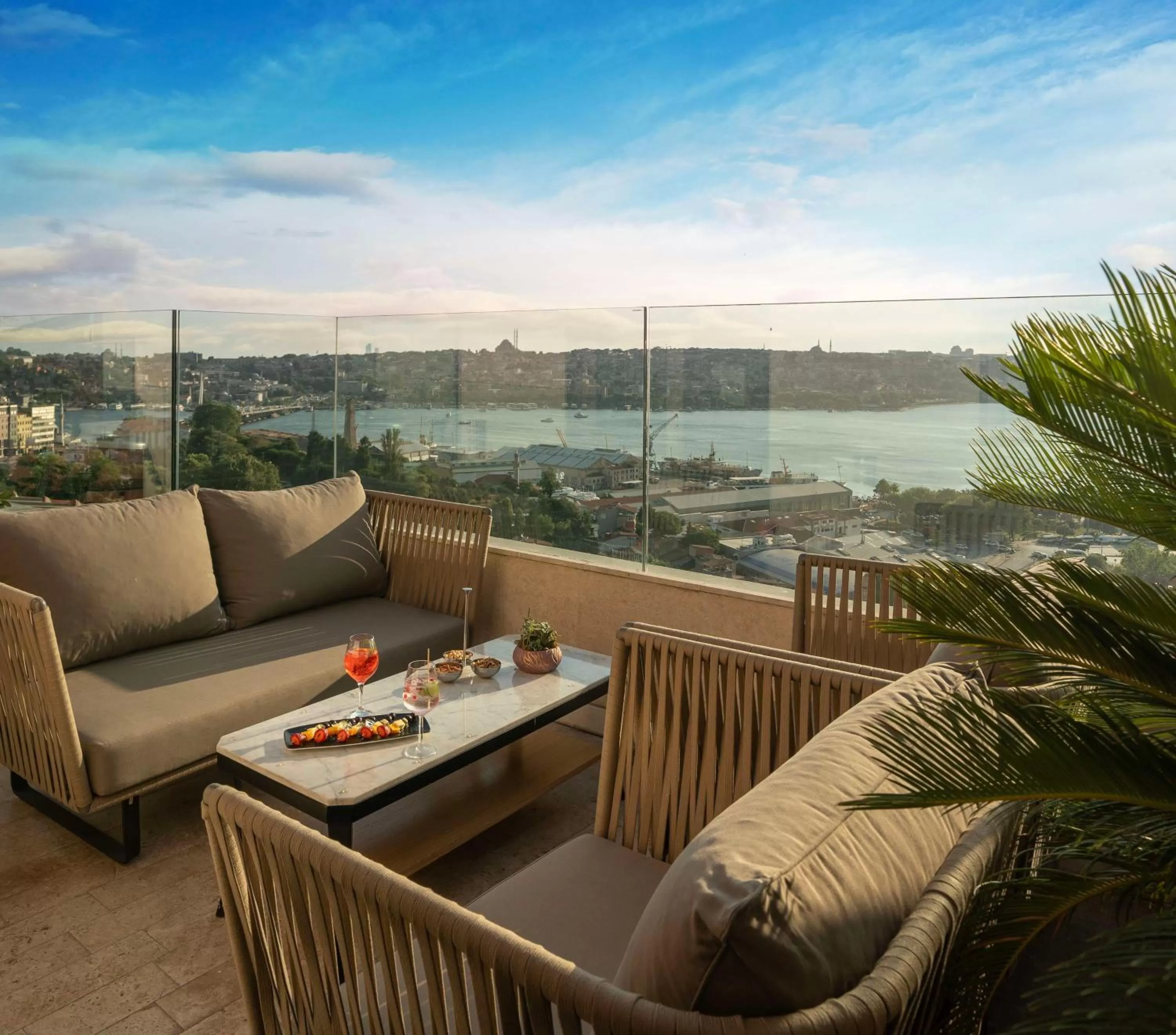 Balcony/Terrace in Radisson Blu Hotel Istanbul Pera