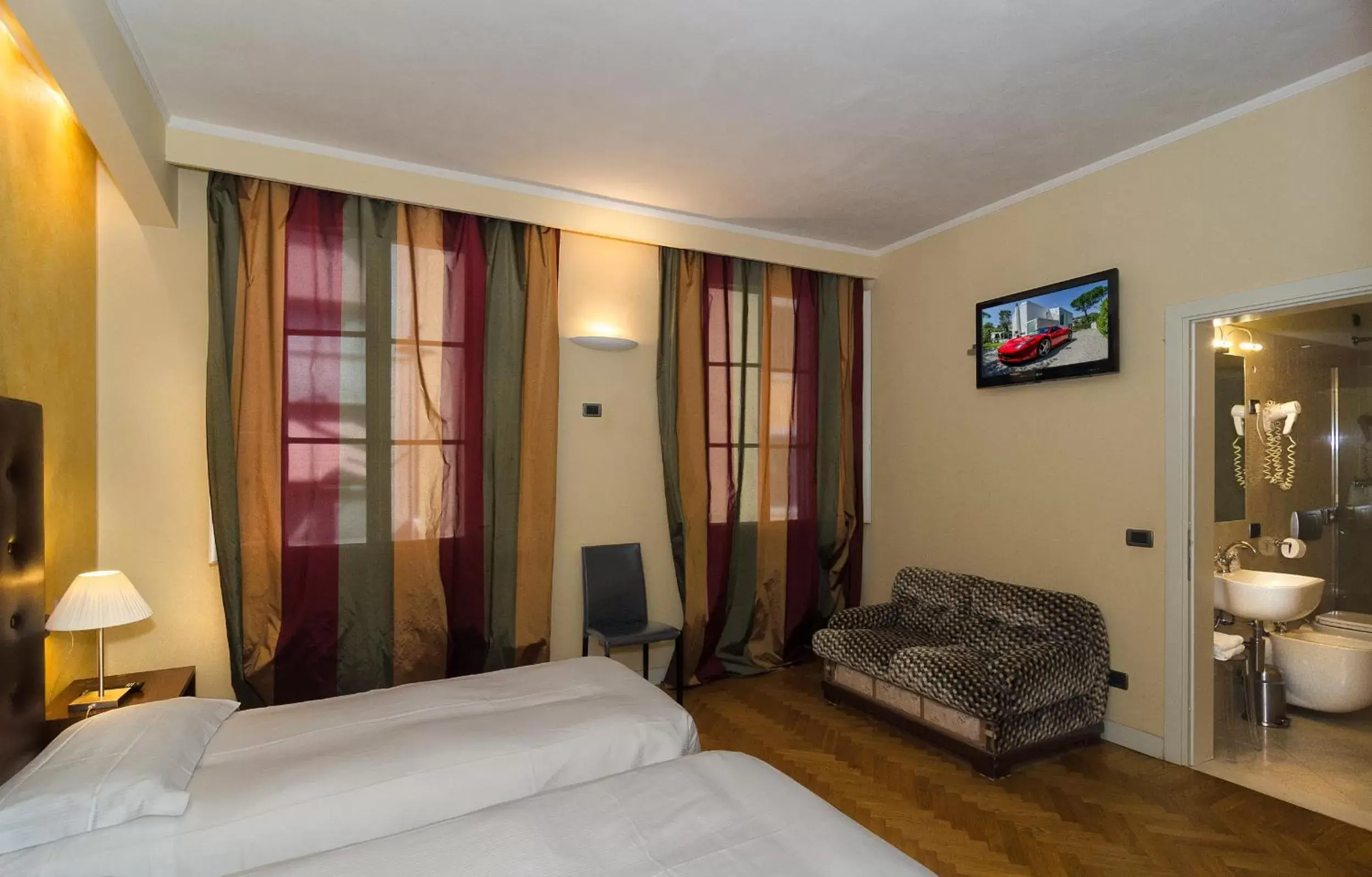 Bed in Hotel Novecento